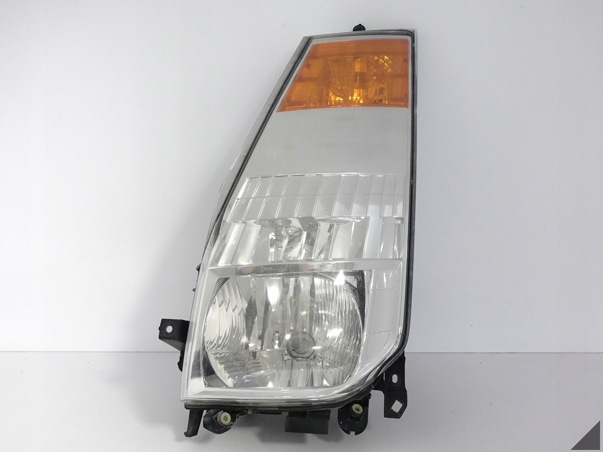 NISSAN CABSTAR RENAULT MAXITY 07-14 LAMPA ZWYKŁA/HALOGEN LEWA PRZÓD EU NISSAN CABSTAR RENAULT MAXITY 07-14 LAMPA ZWYKŁA/HALOGEN LEWA PRZÓD EU
