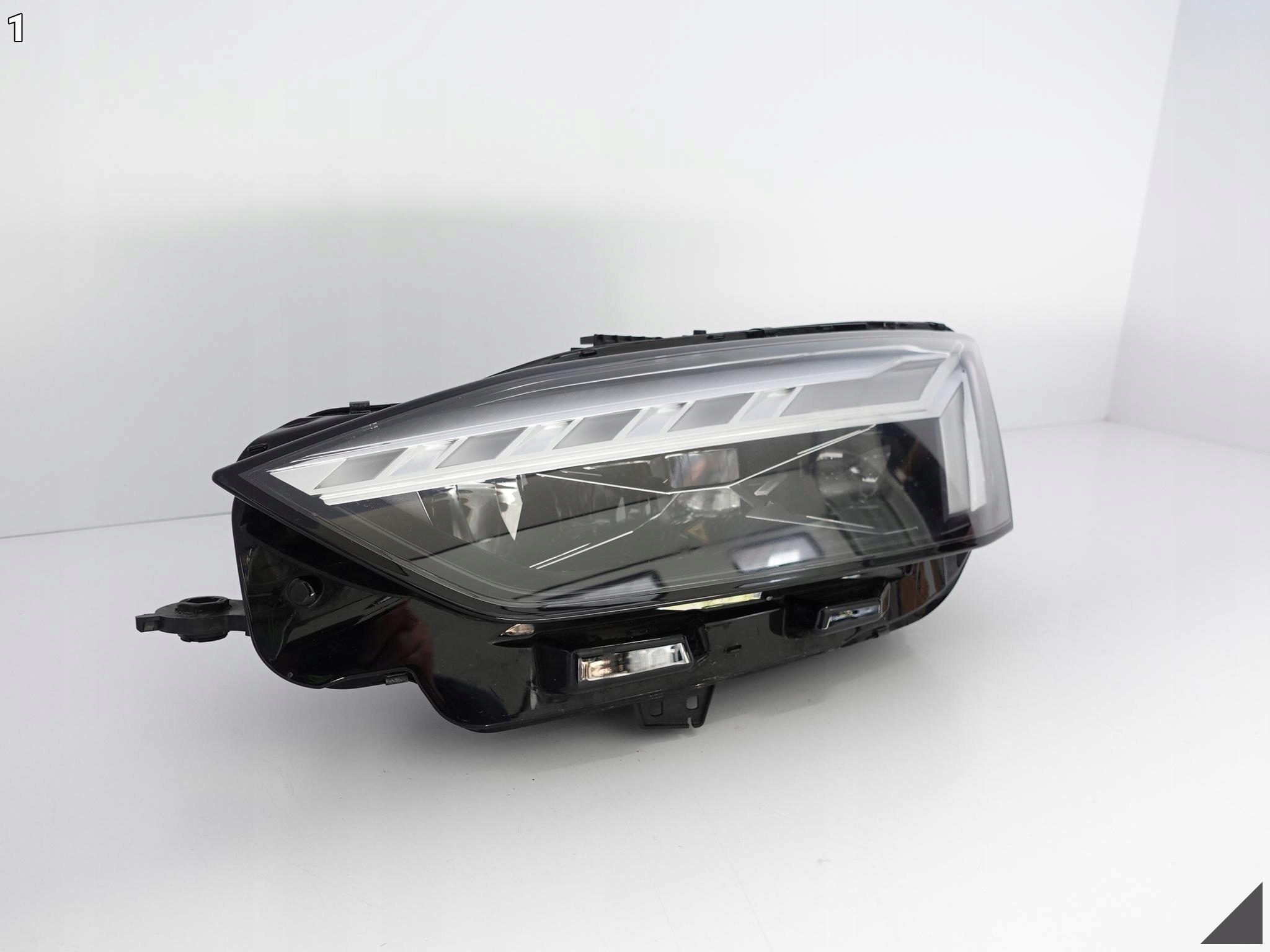 AUDI A5 8W6 B9 LIFT 19- FULL LED LASER LAMPA LEWA AUDI A5 8W6 B9 LIFT 19- FULL LED LASER LAMPA LEWA - obrazek 2