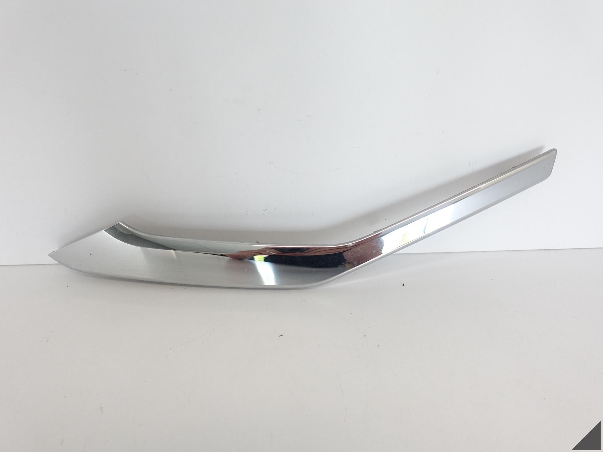 MITSUBISHI ECLIPSE CROSS 18-20 LISTWA W ZDERZAK LEWA PRZÓD CHROM 6407A247 MITSUBISHI ECLIPSE CROSS 18-20 LISTWA W ZDERZAK LEWA PRZÓD CHROM 6407A247