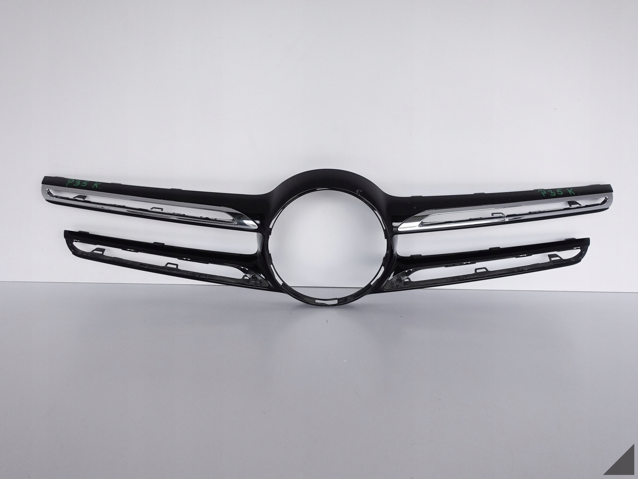 MERCEDES GLE SUV W166 15-19 GRILL ATRAPA CHROM LISTWA MERCEDES GLE SUV W166 15-19 GRILL ATRAPA CHROM LISTWA