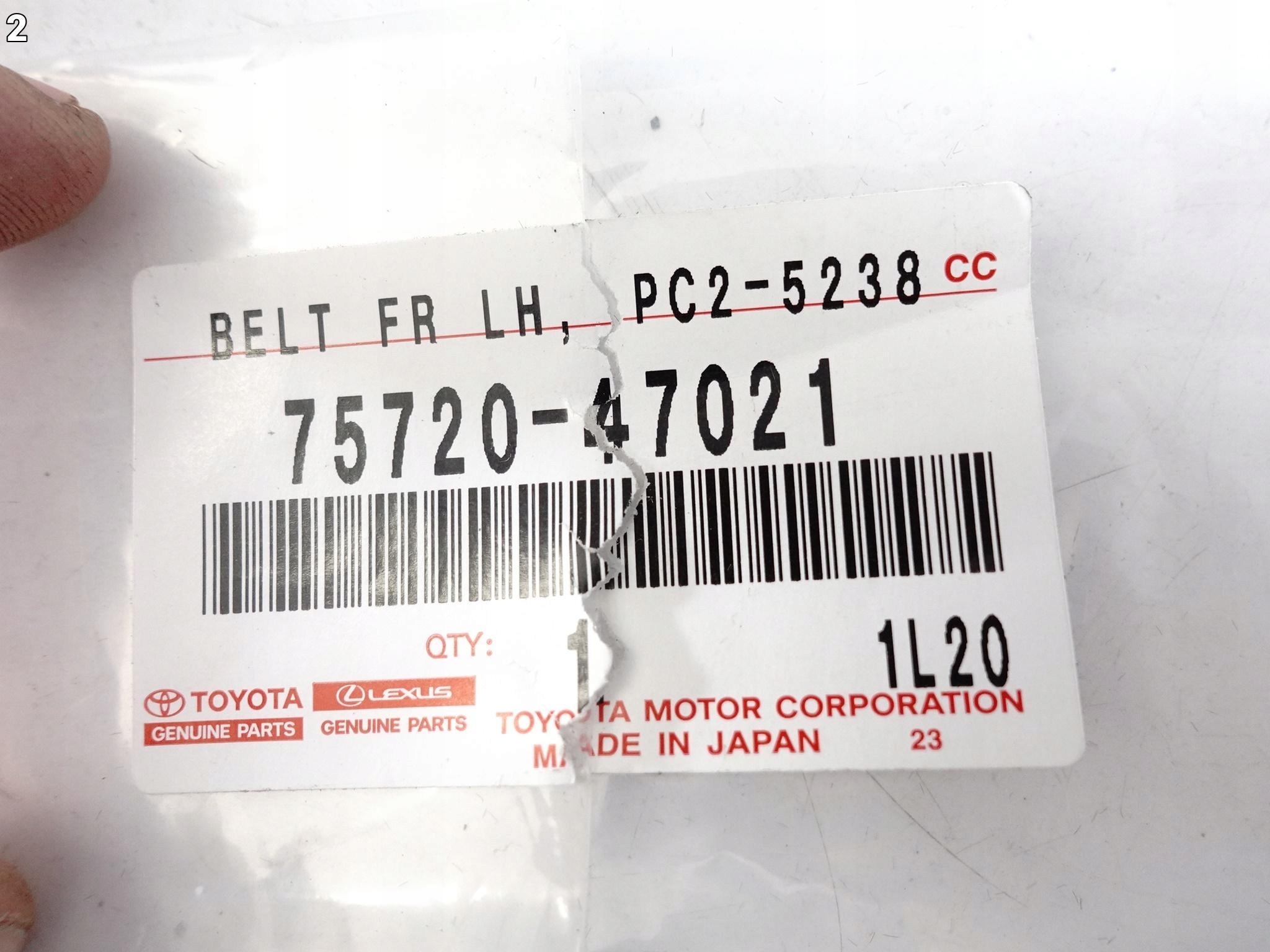 TOYOTA PRIUS III XW30 09-15 LIFT LISTWA ZGARNIAJĄCA SZYBY DRZWI LEWA PRZÓD TOYOTA PRIUS III XW30 09-15 LIFT LISTWA ZGARNIAJĄCA SZYBY DRZWI LEWA PRZÓD - obrazek 3