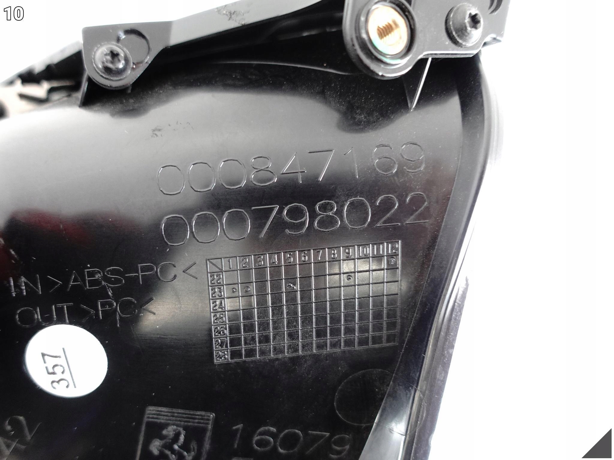 FERRARI PUROSANGUE F175 23- KRATKA NAWIEWU PRAWA KOKPIT OSŁONA DEKOR FERRARI PUROSANGUE F175 23- KRATKA NAWIEWU PRAWA KOKPIT OSŁONA DEKOR - obrazek 11