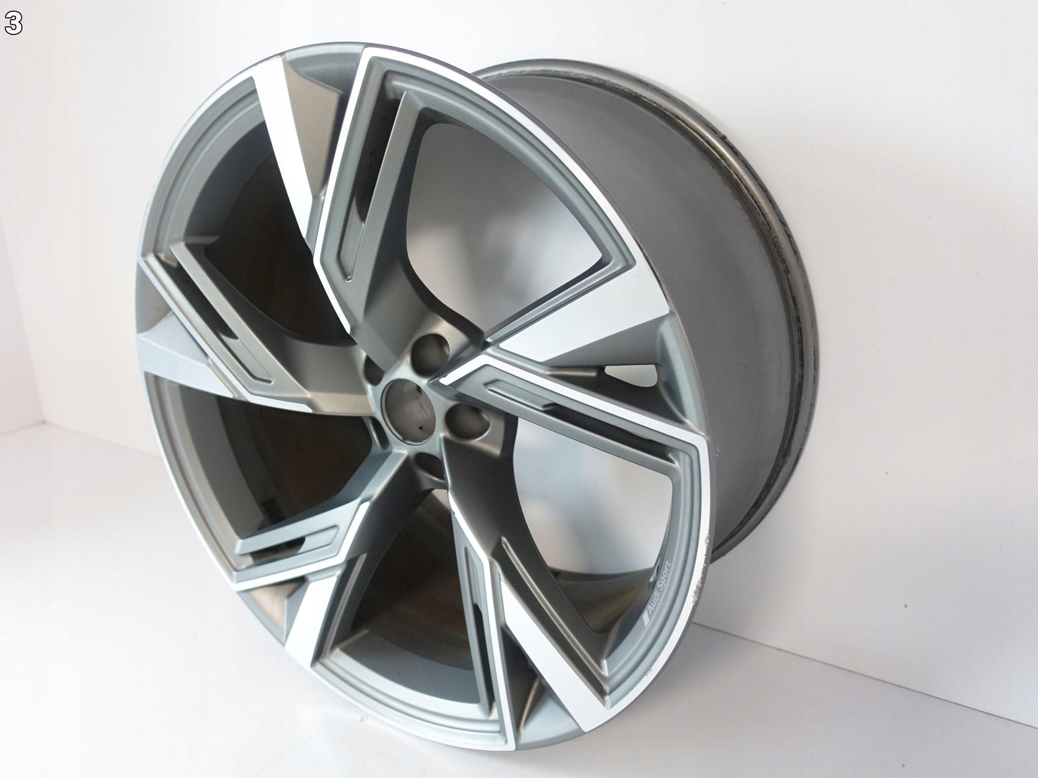 AUDI RS6 RS7 C8 4K0 SPORT FELGA 10.5Jx22 ET19 5×112 AUDI RS6 RS7 C8 4K0 SPORT FELGA 10.5Jx22 ET19 5x112 - obrazek 4