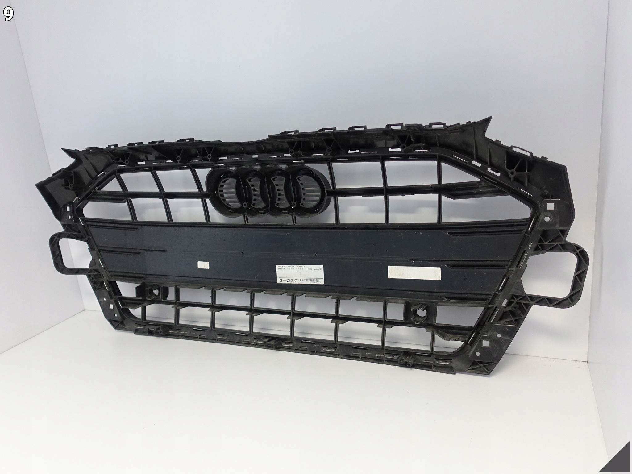 AUDI A4 B9 8W0 LIFT 19- ZWYKŁY / BASIS ZDERZAK GRILL ATRAPA PRZÓD AUDI A4 B9 8W0 LIFT 19- ZWYKŁY / BASIS ZDERZAK GRILL ATRAPA PRZÓD - obrazek 10