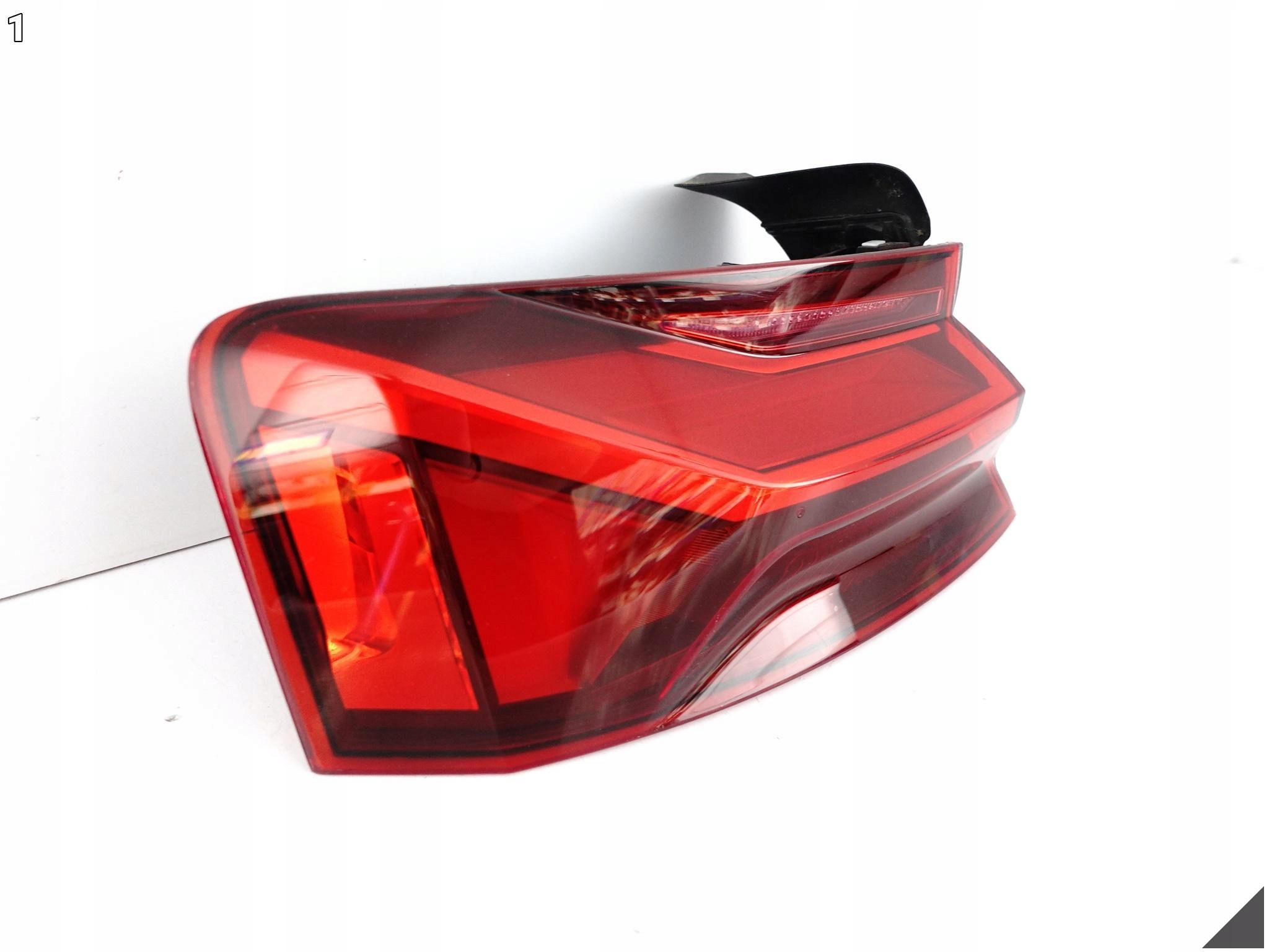 AUDI A5 S5 8W6 F5 B9 LIFT 19-23 MATRIX HIGH LAMPA LED W BŁOTNIK LEWA TYŁ EU AUDI A5 S5 8W6 F5 B9 LIFT 19-23 MATRIX HIGH LAMPA LED W BŁOTNIK LEWA TYŁ EU - obrazek 2