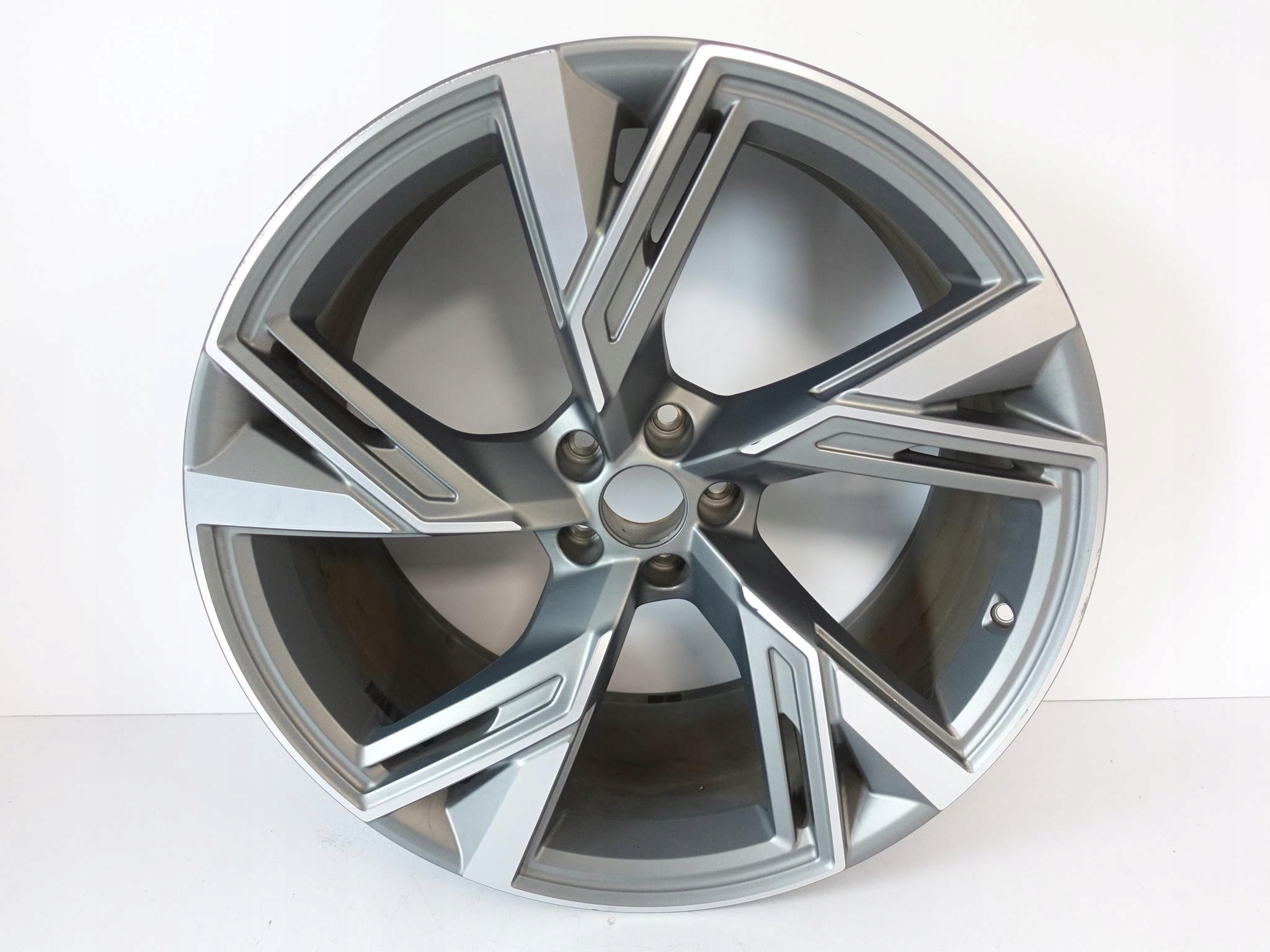 AUDI RS6 RS7 C8 4K0 SPORT FELGA 10.5Jx22 ET19 5×112 AUDI RS6 RS7 C8 4K0 SPORT FELGA 10.5Jx22 ET19 5x112