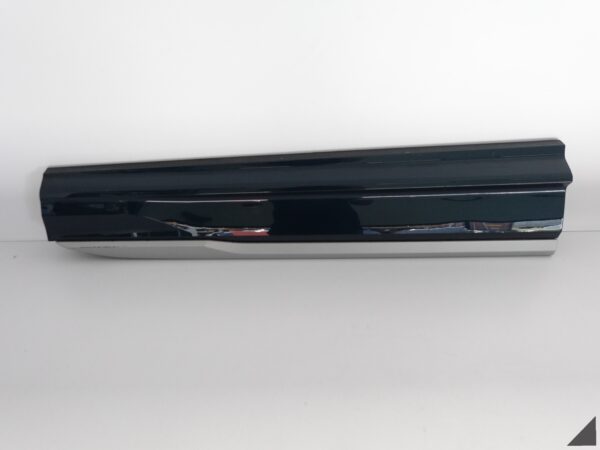 AUDI Q7 SQ7 II 4M0 S-LINE 19- LIFT LISTWA DRZWI PRAWA AUDI Q7 SQ7 II 4M0 S-LINE 19- LIFT LISTWA DRZWI PRAWA
