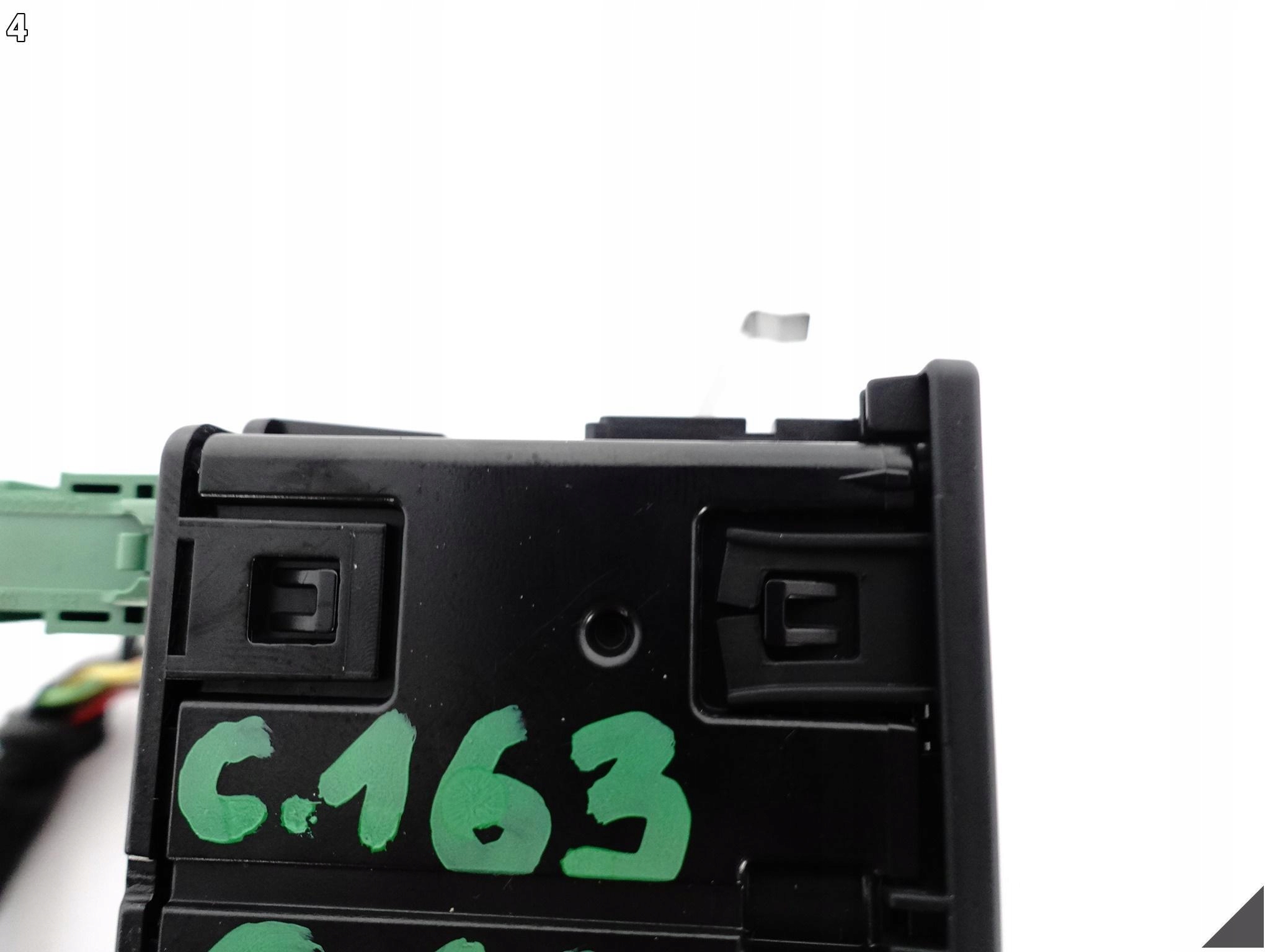 AUDI A6 S6 4G0 C7 LIFT 14-18 GNIAZDO PORT USB AUX AUDI A6 S6 4G0 C7 LIFT 14-18 GNIAZDO PORT USB AUX - obrazek 5