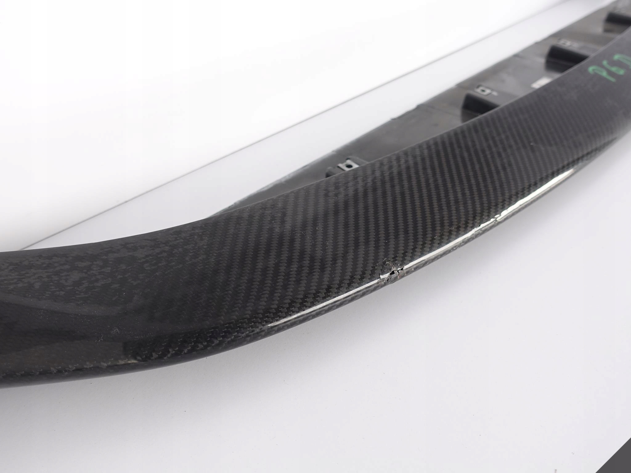 MASERATI LEVANTE TROFEO GTS LIFT CARBON SPOILER MASERATI LEVANTE TROFEO GTS LIFT CARBON SPOILER - obrazek 4
