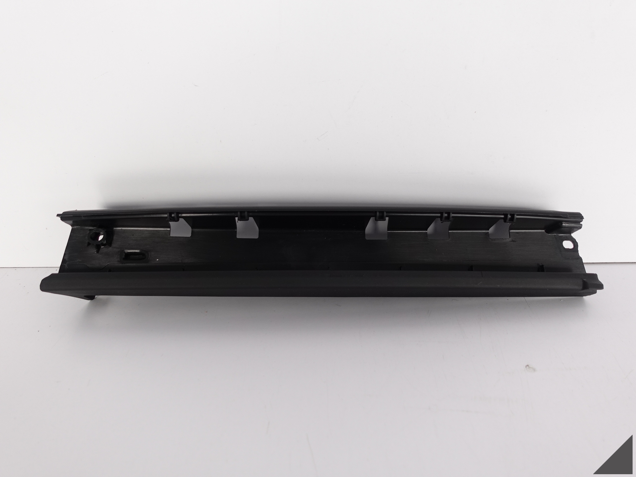 BMW 7 G11 LISTWA ADAPTER ROLETY LEWY TYŁ BMW 7 G11 LISTWA ADAPTER ROLETY LEWY TYŁ
