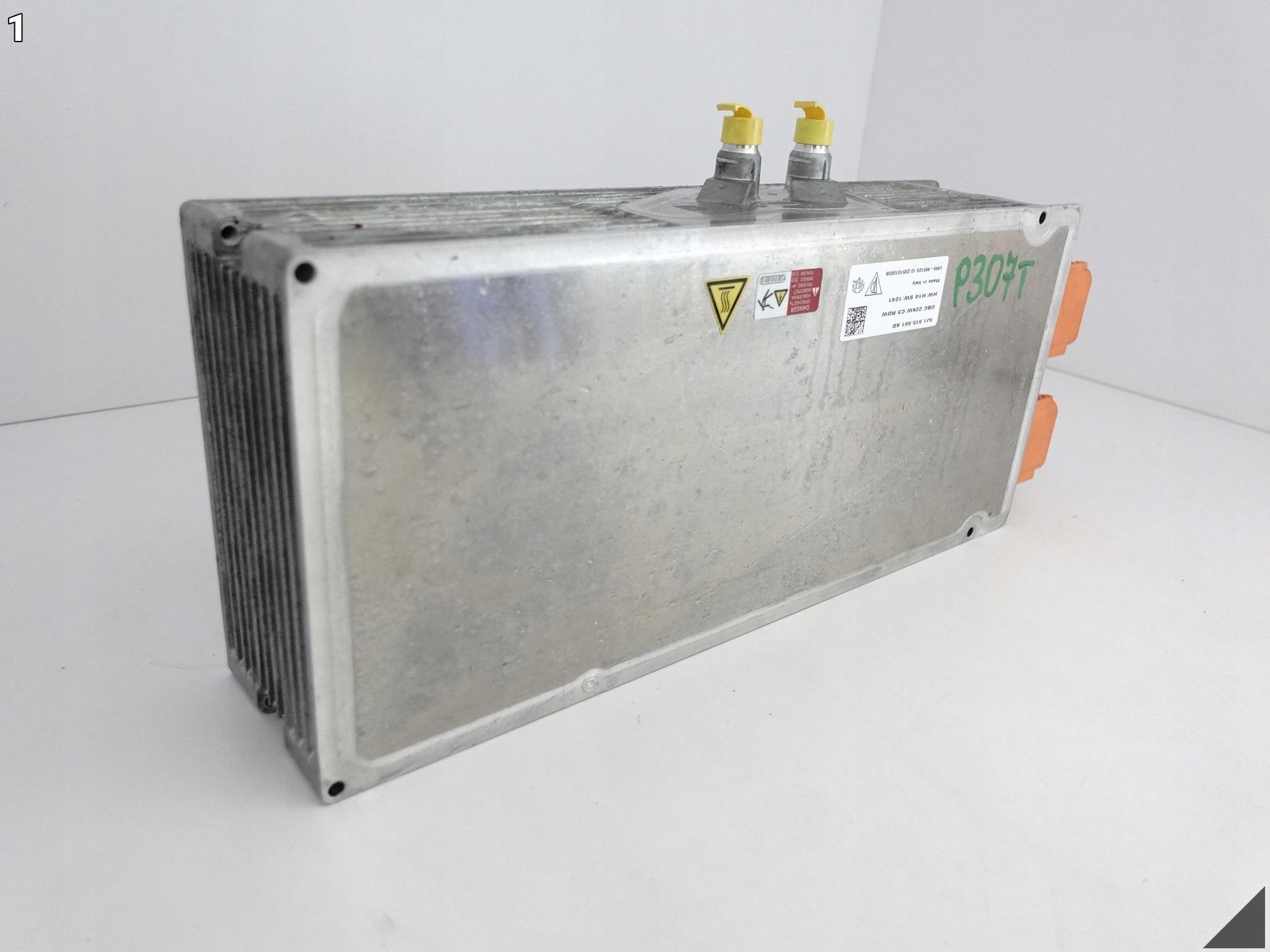 PORSCHE TAYCAN 9J1 9J0 19- Ładowarka do akumulatora wysokonapięciowego 22KW PORSCHE TAYCAN 9J1 9J0 19- Ładowarka do akumulatora wysokonapięciowego 22KW - obrazek 2