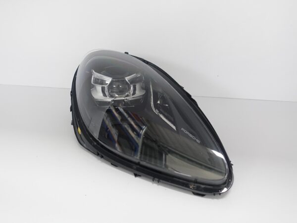 PORSCHE MACAN 95B LIFT 18-22 FULL LED PRAWA EU LAMPA PORSCHE MACAN 95B LIFT 18-22 FULL LED PRAWA EU LAMPA