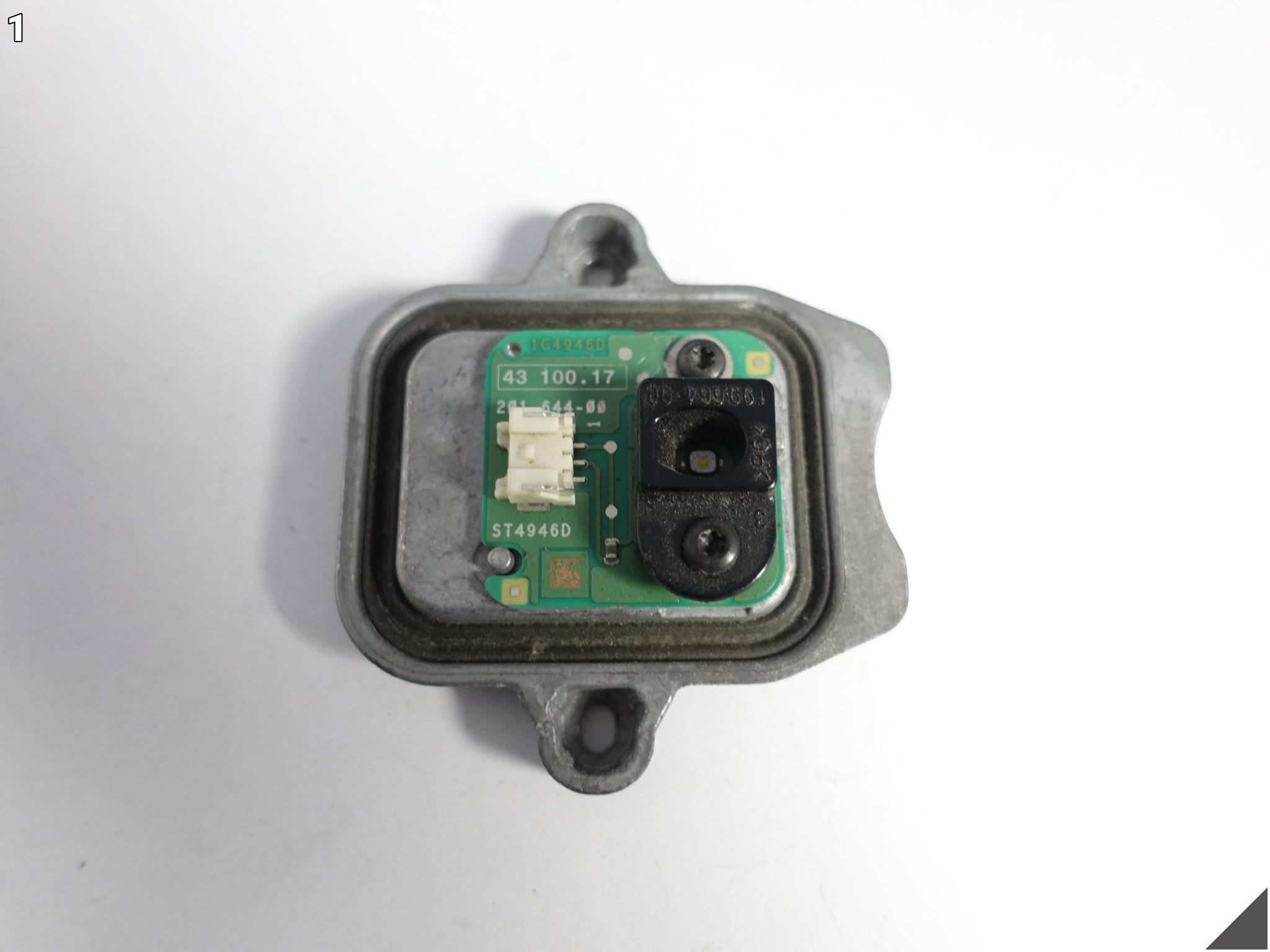 BMW 3 F30 F31 LIFT LCI 15-18 MODUŁ LED PRZETWORNICA LAMPY PRAWY PRZÓD BMW 3 F30 F31 LIFT LCI 15-18 MODUŁ LED PRZETWORNICA LAMPY PRAWY PRZÓD - obrazek 2