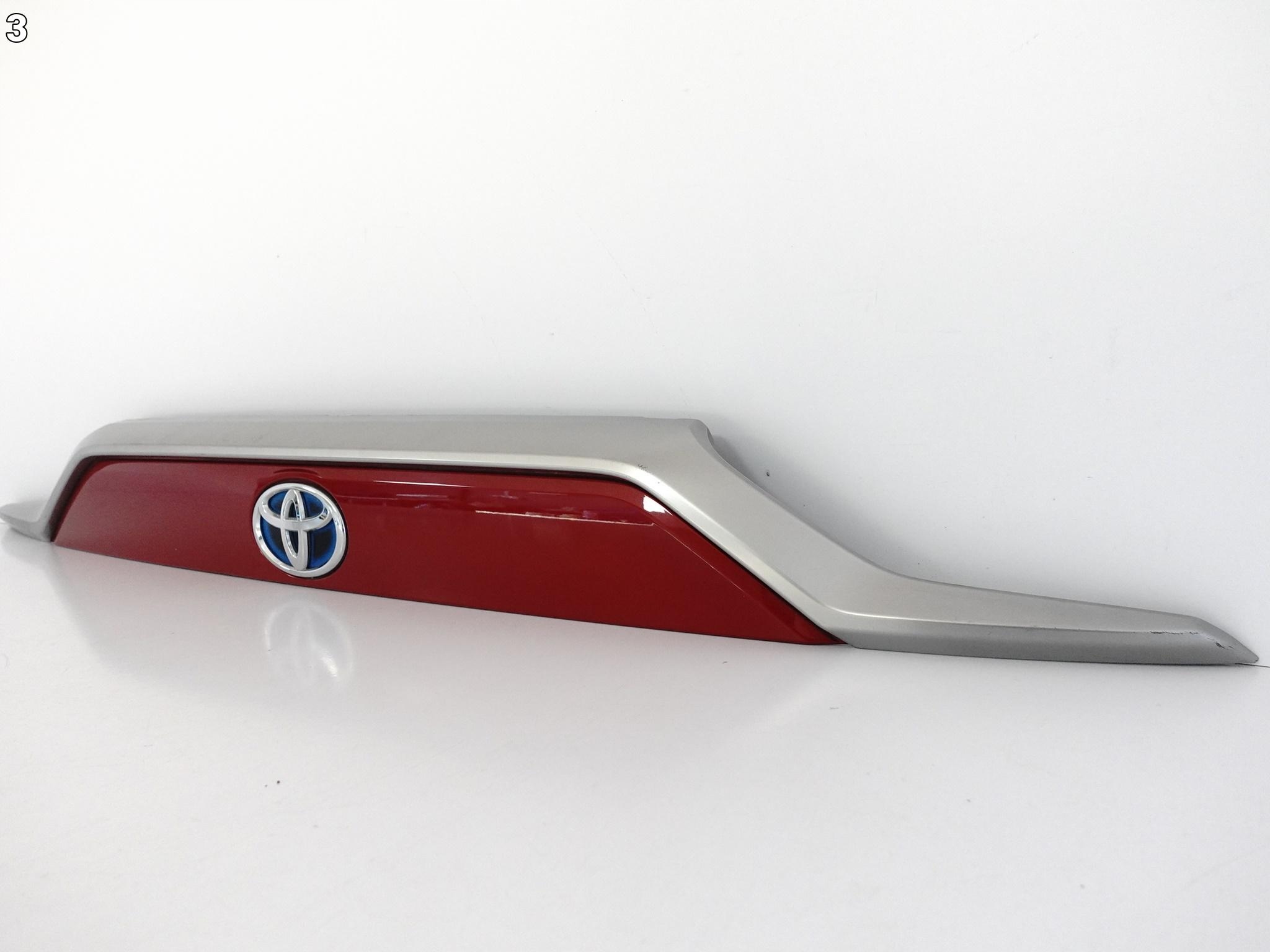 TOYOTA RAV4 V 5 19- BLENDA LISTWA KLAPY POKRYWY BAGAŻNIKA CHROM LOGO 3U5 TOYOTA RAV4 V 5 19- BLENDA LISTWA KLAPY POKRYWY BAGAŻNIKA CHROM LOGO 3U5 - obrazek 4