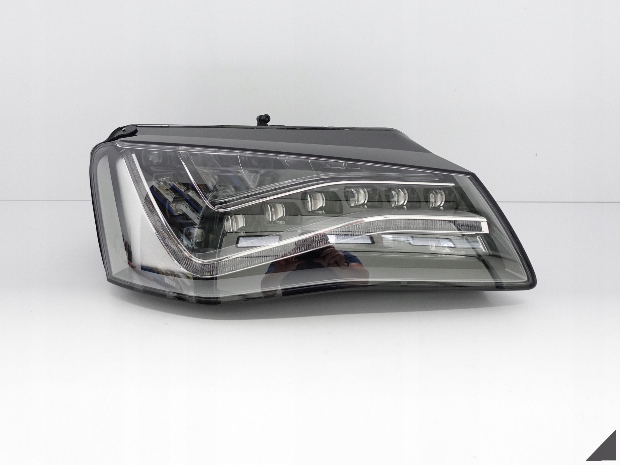 AUDI A8 S8 D4 4H0 09-13 FULL LED LAMPA NOWA HELLA AUDI A8 S8 D4 4H0 09-13 FULL LED LAMPA NOWA HELLA