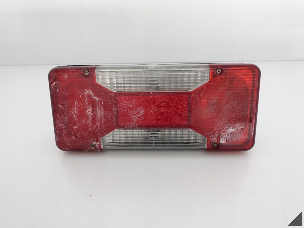 IVECO DAILY III 06- SKRZYNIA KONTENER LAMPA TYŁ IVECO DAILY III 06- SKRZYNIA KONTENER LAMPA TYŁ