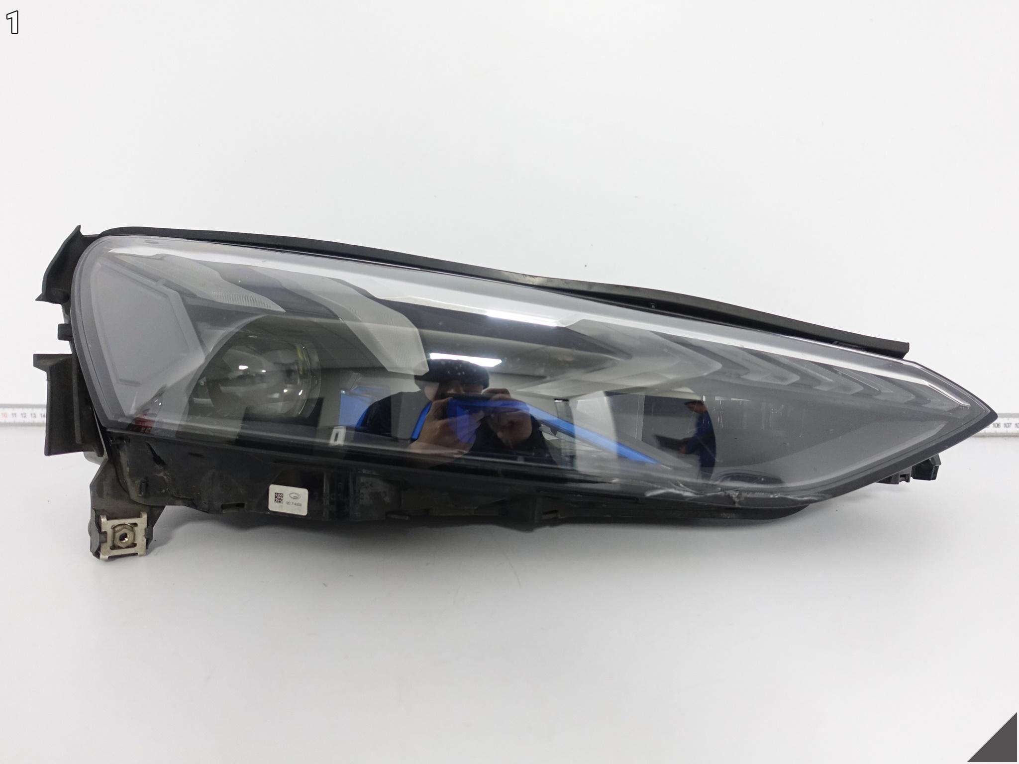 AUDI E-TRON GT RS 4J3 20- LAMPA LASER FULL LED PRAWA PRZÓD EUROPA 4J3941086 AUDI E-TRON GT RS 4J3 20- LAMPA LASER FULL LED PRAWA PRZÓD EUROPA 4J3941086 - obrazek 2
