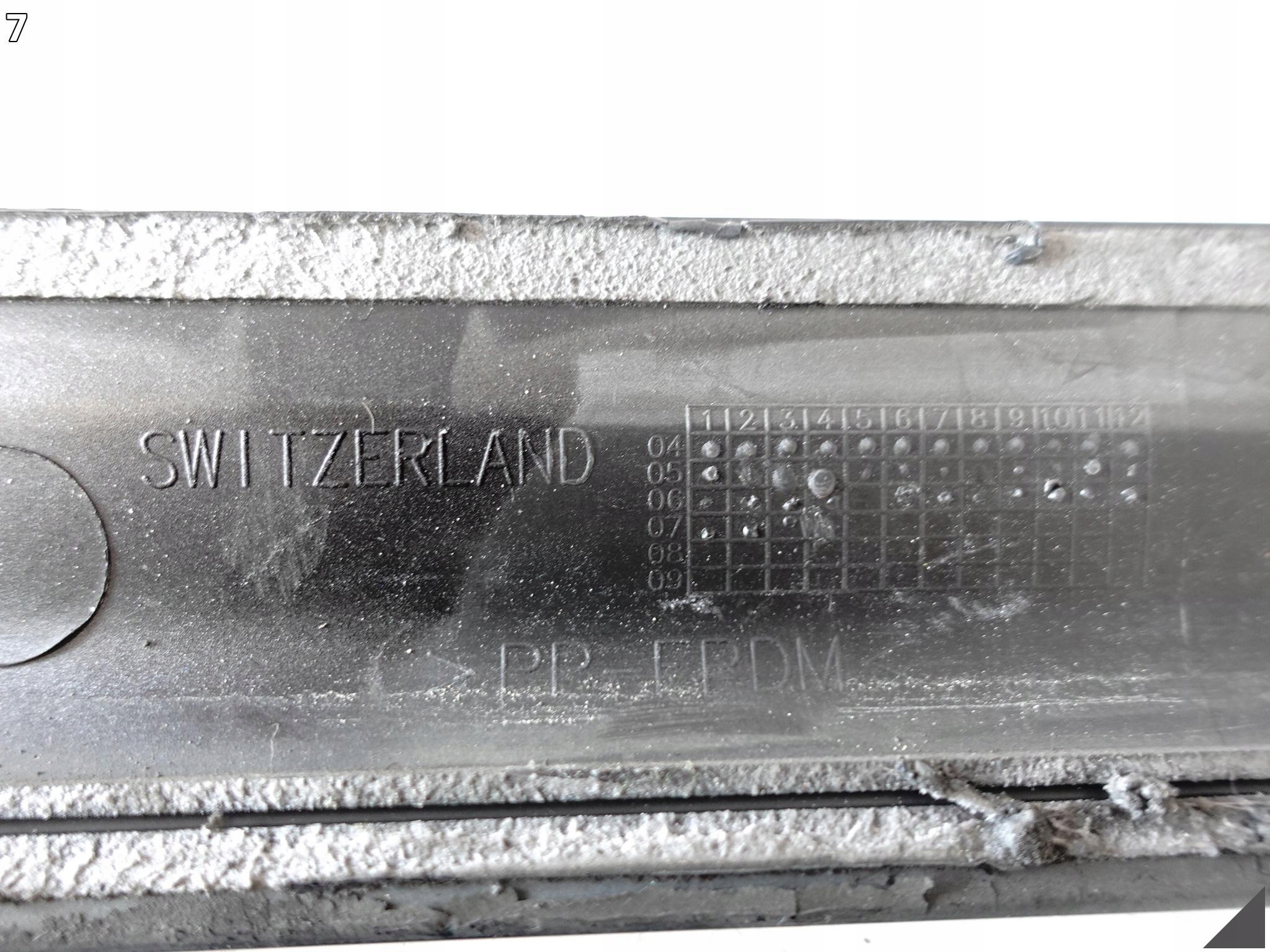 VOLVO C70 II LIFT 05-13 LISTWA NAKŁADKA NA DRZWI OZDOBNA PRAWA PRZÓD VOLVO C70 II LIFT 05-13 LISTWA NAKŁADKA NA DRZWI OZDOBNA PRAWA PRZÓD - obrazek 8
