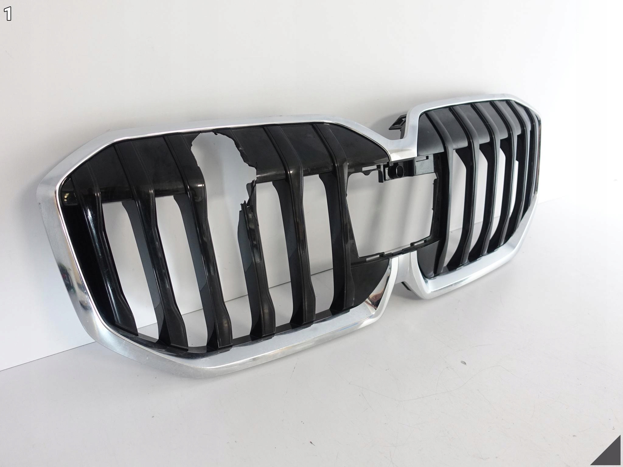 BMW 2 U06 21- GRILL ATRAPA KRATKA NERKA W ZDERZAK CHROM BMW 2 U06 21- GRILL ATRAPA KRATKA NERKA W ZDERZAK CHROM - obrazek 2