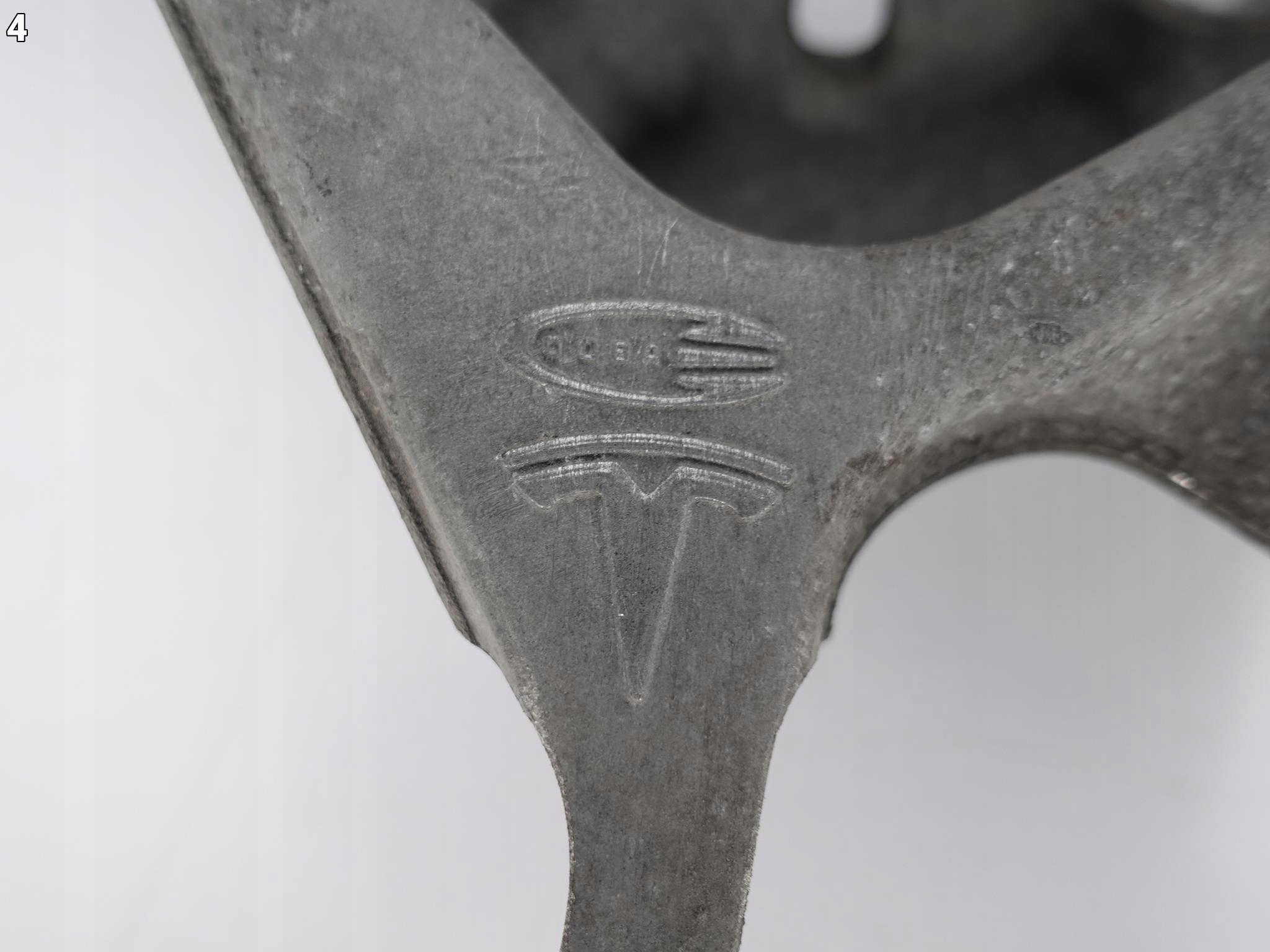 TESLA MODEL X PIASTA ZWROTNICA PRAWA TYŁ TESLA MODEL X PIASTA ZWROTNICA PRAWA TYŁ - obrazek 5