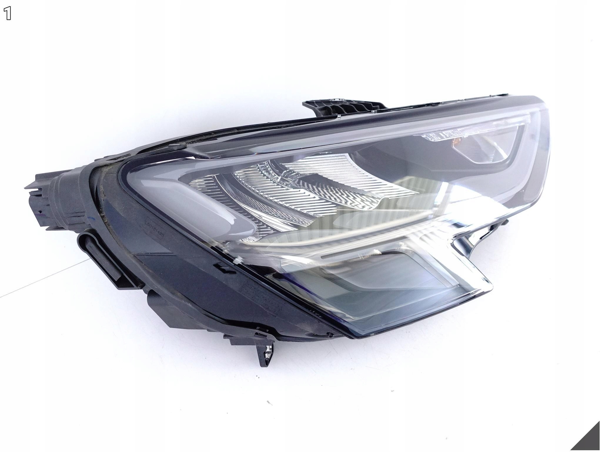 AUDI A3 S3 8Y0 20-23 LAMPA ZWYKŁA / BASIS FULL LED PRAWA PRZÓD EUROPA ŁADNA AUDI A3 S3 8Y0 20-23 LAMPA ZWYKŁA / BASIS FULL LED PRAWA PRZÓD EUROPA ŁADNA - obrazek 2