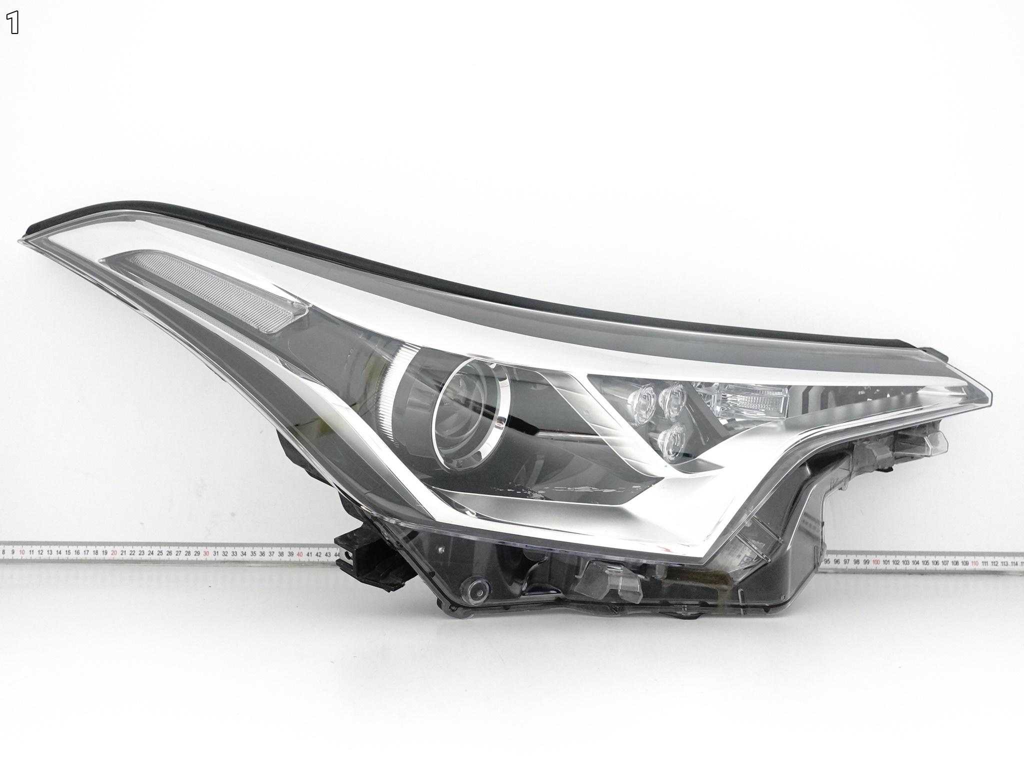 TOYOTA C-HR CHR 16-19 LAMPA PRAWA ZWYKŁA SOCZEWKA + LED EUROPA TOYOTA C-HR CHR 16-19 LAMPA PRAWA ZWYKŁA SOCZEWKA + LED EUROPA - obrazek 2