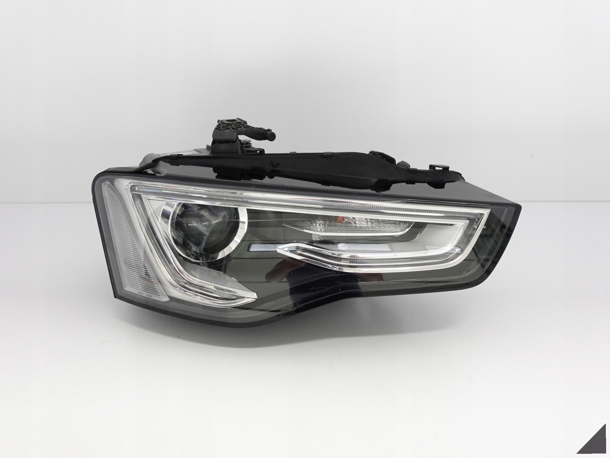 AUDI A5 8T0 LIFT 11-16 NIESKRĘTNA XENON+LED LAMPA AUDI A5 8T0 LIFT 11-16 NIESKRĘTNA XENON+LED LAMPA