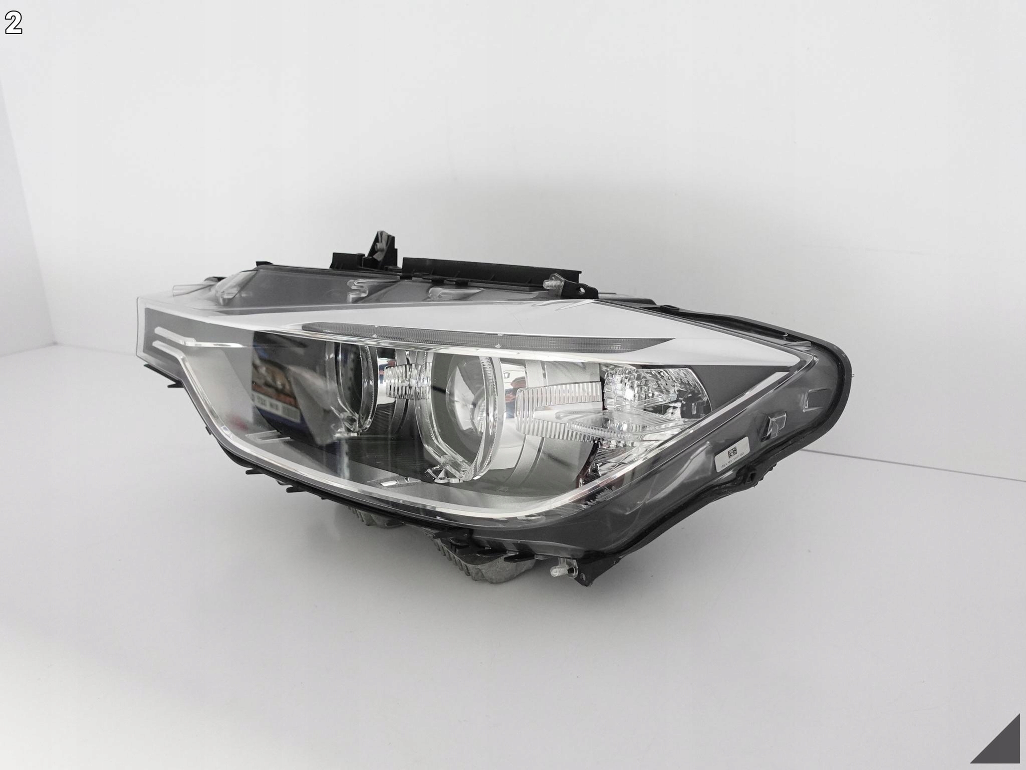 BMW F30 F31 11-15 XENON+LED SKRĘTNA LAMPA Z JEŻAMI BMW F30 F31 11-15 XENON+LED SKRĘTNA LAMPA Z JEŻAMI - obrazek 3