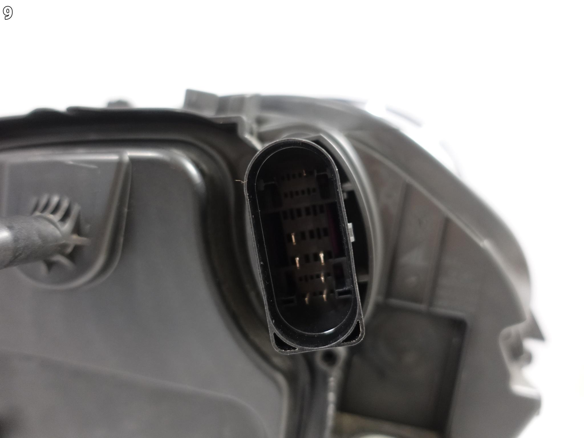PORSCHE MACAN 95B ( II LIFT ) 21-24 LAMPA FULL LED PDLS MATRIX PRAWA EU PORSCHE MACAN 95B ( II LIFT ) 21-24 LAMPA FULL LED PDLS MATRIX PRAWA EU - obrazek 10