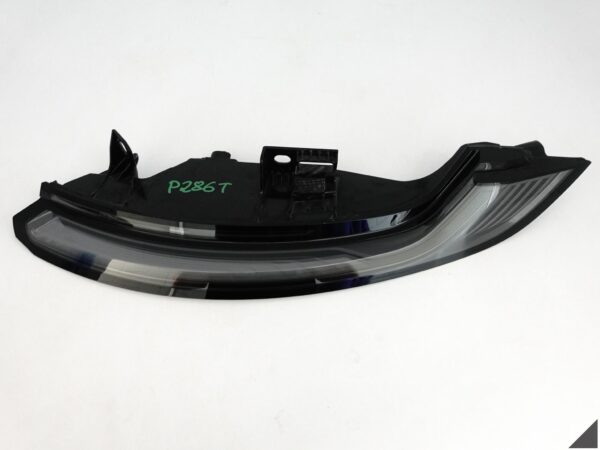 PORSCHE 911 992 19- BASE LAMPA LED W BŁOTNIK PRAWA TYŁ EUROPA 992945092E PORSCHE 911 992 19- BASE LAMPA LED W BŁOTNIK PRAWA TYŁ EUROPA 992945092E