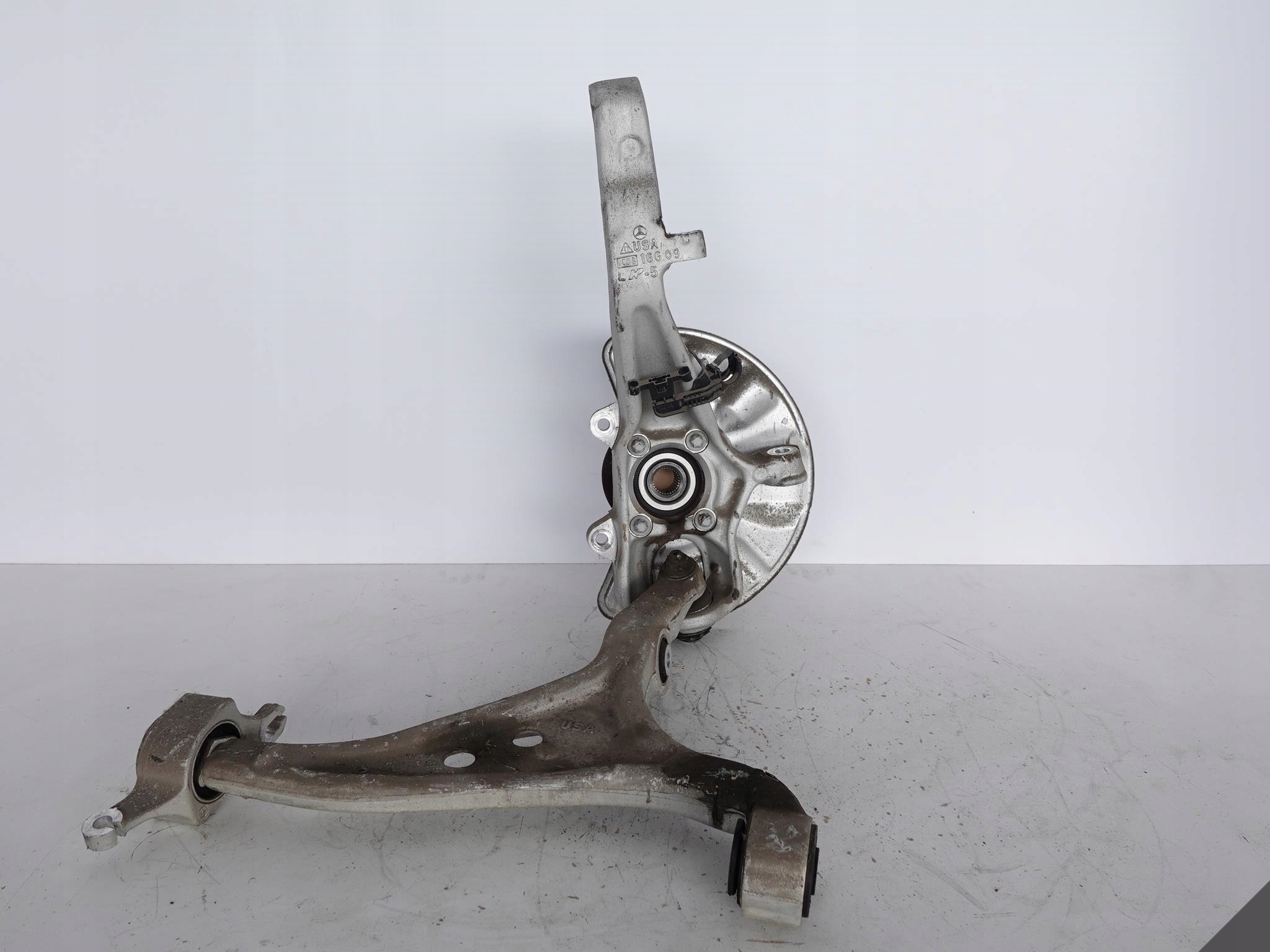GLE C292 W166 4MATIC ZWROTNICA WAHACZ LEWA GLE C292 W166 4MATIC ZWROTNICA WAHACZ LEWA