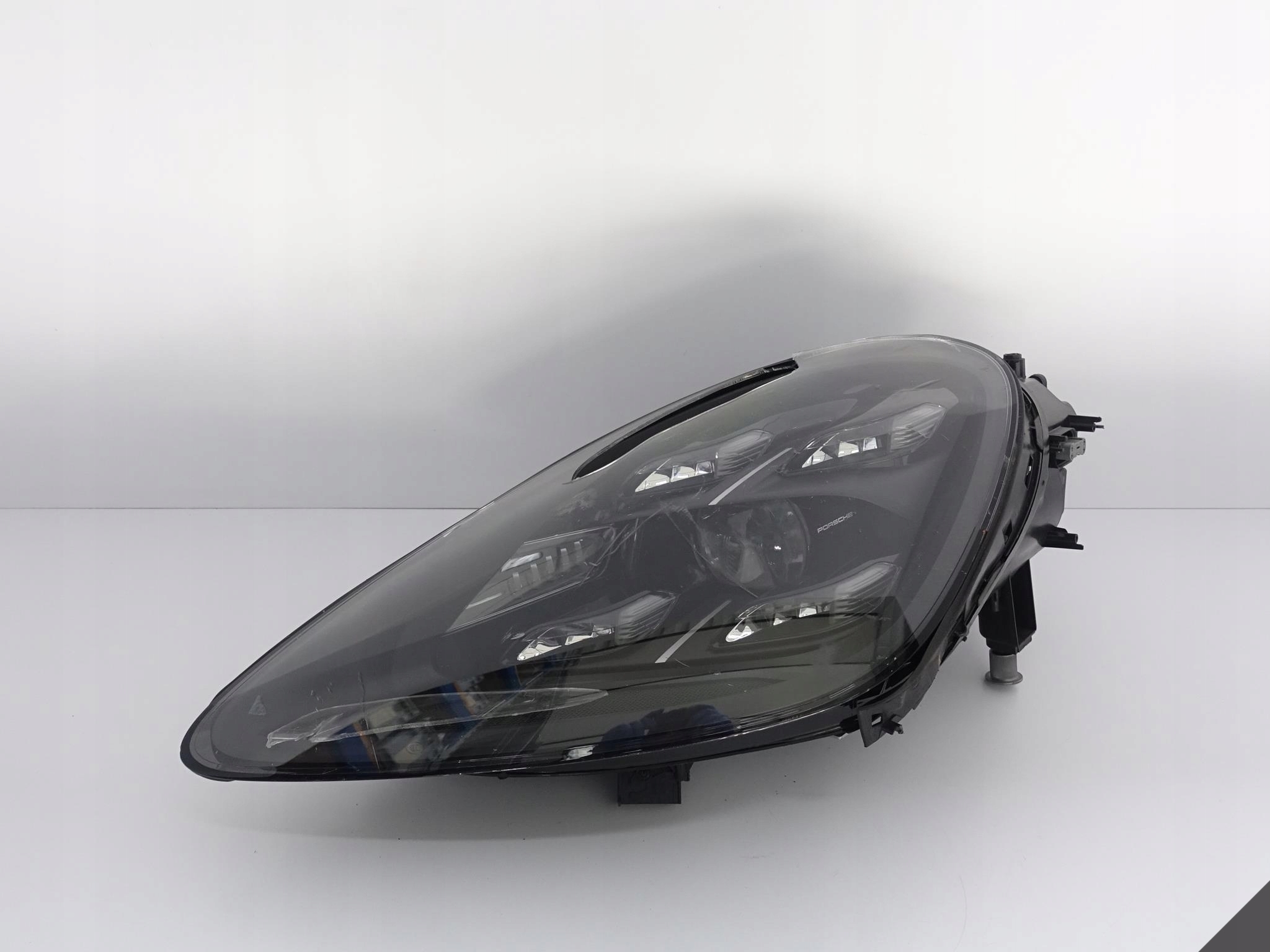 PORSCHE CAYENNE 9Y0 18- LAMPA MATRIX FULL LED LEWA PORSCHE CAYENNE 9Y0 18- LAMPA MATRIX FULL LED LEWA