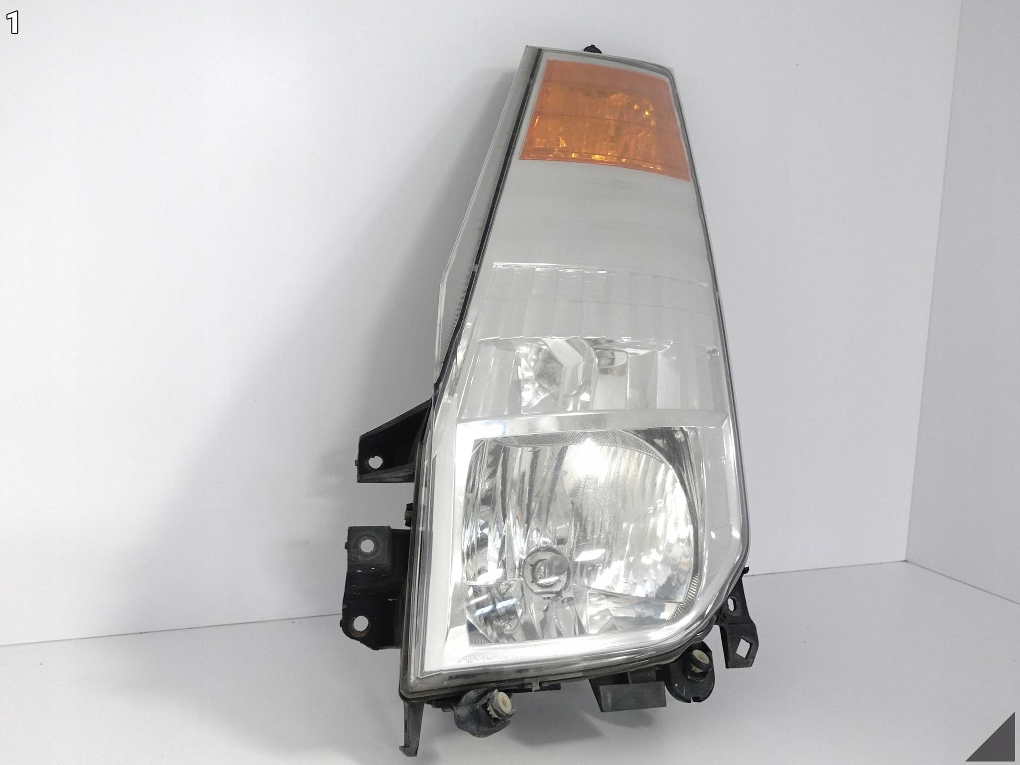 NISSAN CABSTAR RENAULT MAXITY 07-14 LAMPA ZWYKŁA/HALOGEN LEWA PRZÓD EU NISSAN CABSTAR RENAULT MAXITY 07-14 LAMPA ZWYKŁA/HALOGEN LEWA PRZÓD EU - obrazek 2