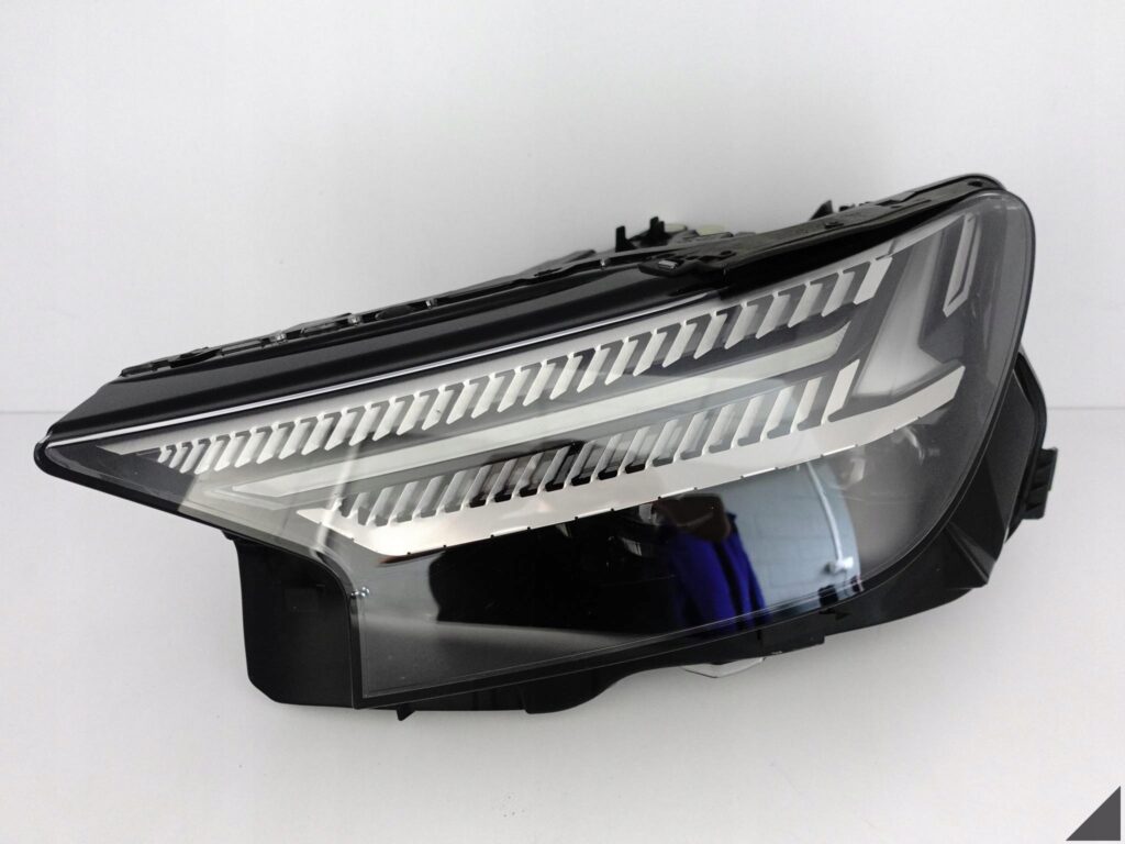AUDI Q4 E-TRON 89A 21- LAMPA HIGH FULL LED MATRIX LEWA PRZÓD EUROPA *035* AUDI Q4 E-TRON 89A 21- LAMPA HIGH FULL LED MATRIX LEWA PRZÓD EUROPA *035*