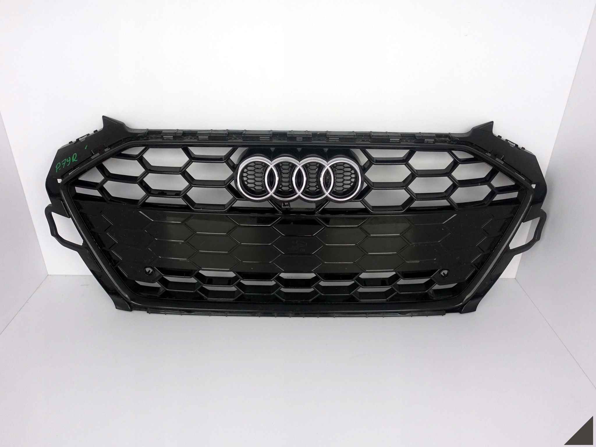 AUDI A4 B9 8W0 LIFT 19- S-LINE SPORT ZDERZAK GRILL ATRAPA ŁADNY CZARNY AUDI A4 B9 8W0 LIFT 19- S-LINE SPORT ZDERZAK GRILL ATRAPA ŁADNY CZARNY