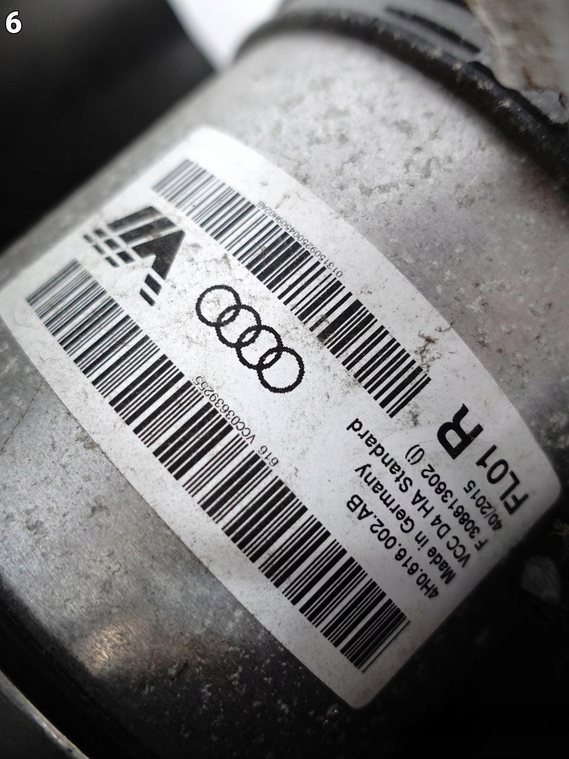 AUDI A8 S8 4H0 D4 ZAWIESZENIE PNEUMATYCZNE AMORTYZATOR PRAWY TYŁ 74 KM AUDI A8 S8 4H0 D4 ZAWIESZENIE PNEUMATYCZNE AMORTYZATOR PRAWY TYŁ 74 KM - obrazek 7