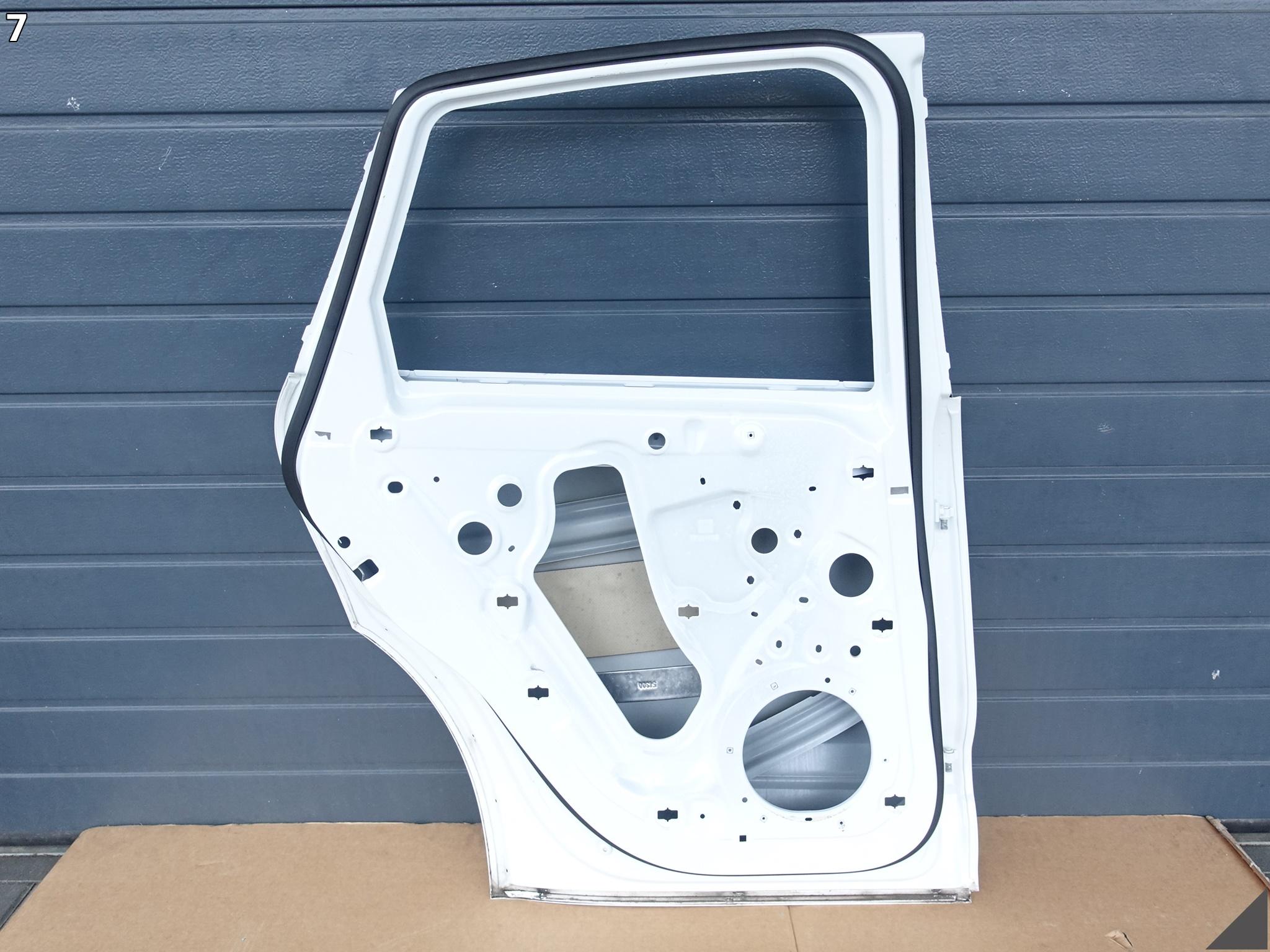 PORSCHE MACAN 95B 13-23 LIFT DRZWI DOOR LEWE TYŁ + LISTWA ŁADNE PORSCHE MACAN 95B 13-23 LIFT DRZWI DOOR LEWE TYŁ + LISTWA ŁADNE - obrazek 8