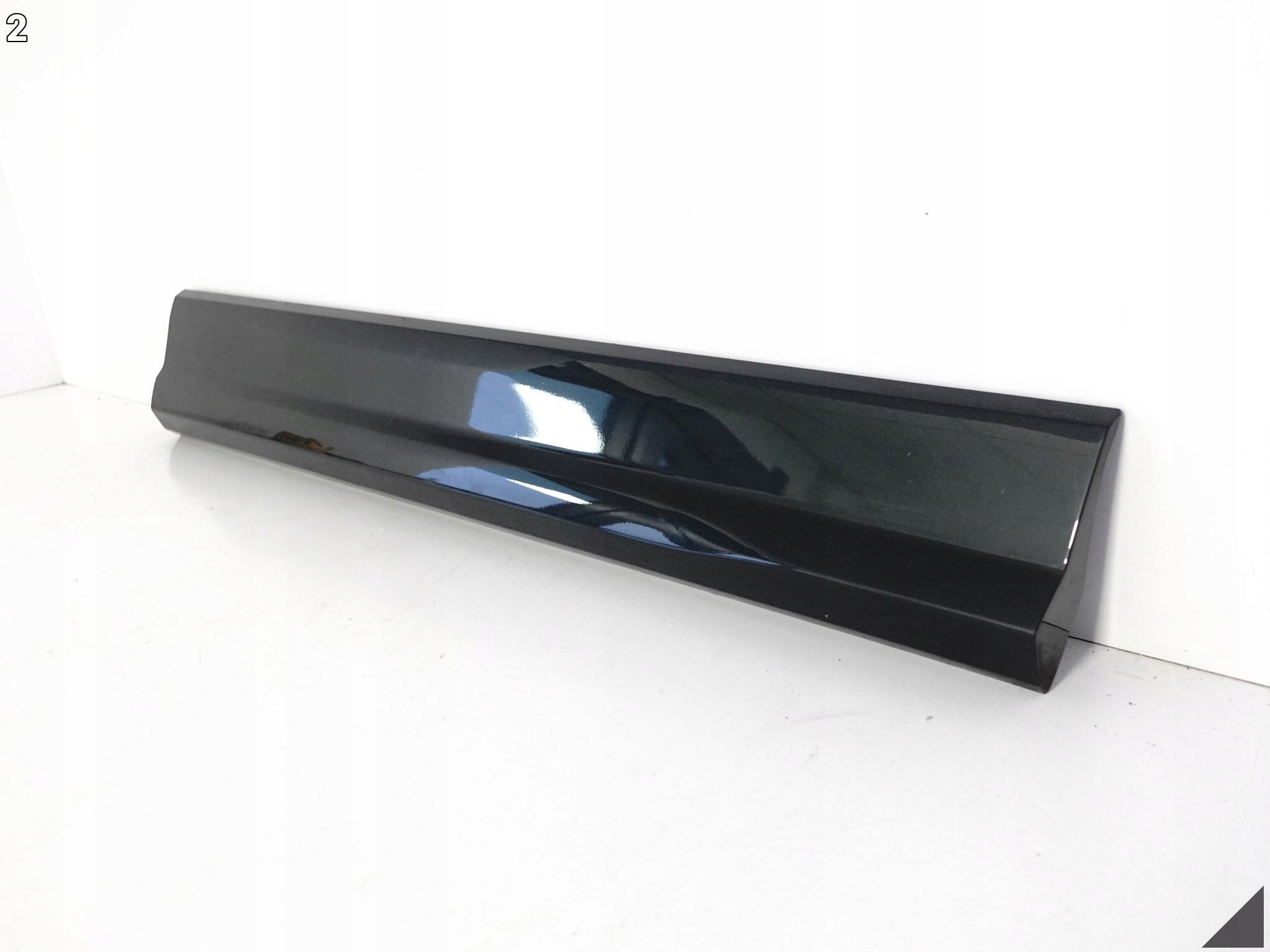 AUDI Q2 81A 16-20 DOLNA LISTWA DRZWI PRAWYCH PRZÓD 81A853960B X7L BASIC AUDI Q2 81A 16-20 DOLNA LISTWA DRZWI PRAWYCH PRZÓD 81A853960B X7L BASIC - obrazek 3