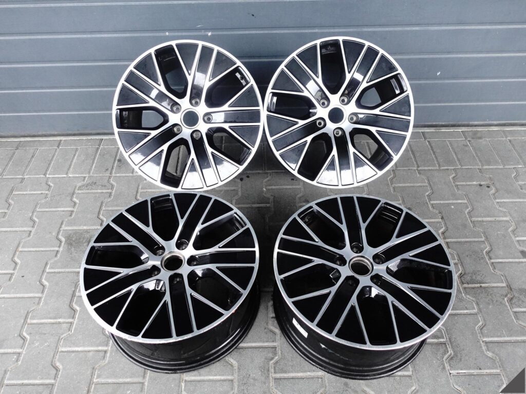 PORSCHE TAYCAN 9J1 TURBO AERO KOMPLET FELG 9Jx20 ET54 + 11Jx20 ET60 5x130