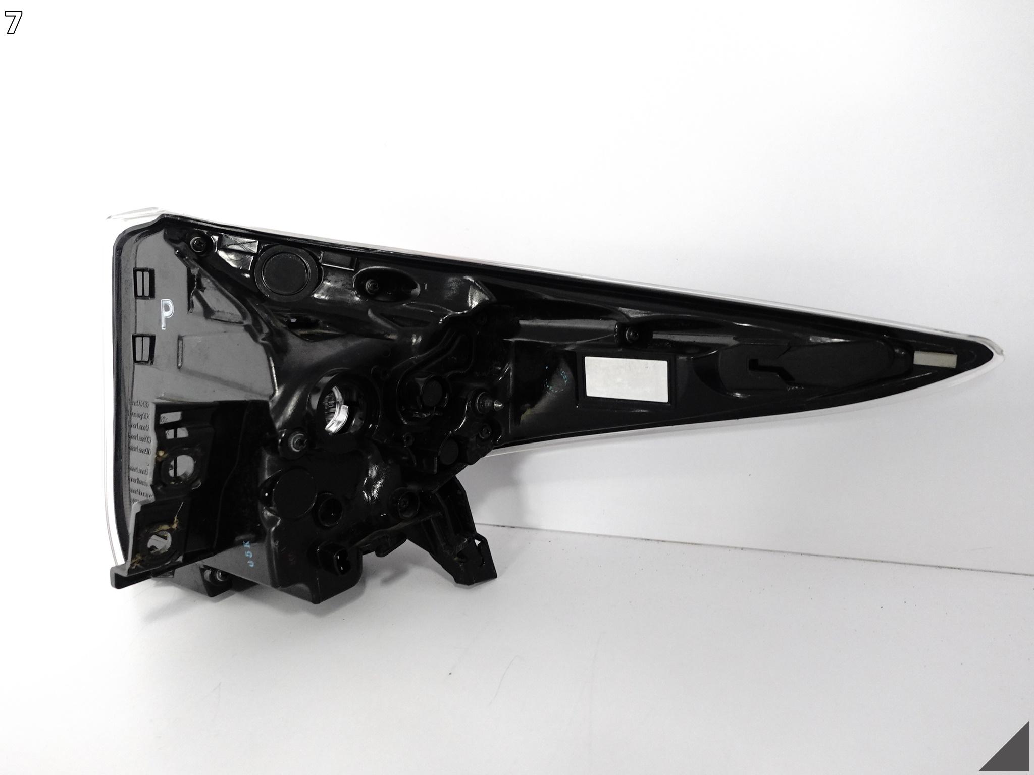TOYOTA PRIUS IV XW50 HYBRID 15-19 LAMPA LED LEWA TYŁ EUROPA 81560-47153 TOYOTA PRIUS IV XW50 HYBRID 15-19 LAMPA LED LEWA TYŁ EUROPA 81560-47153 - obrazek 8