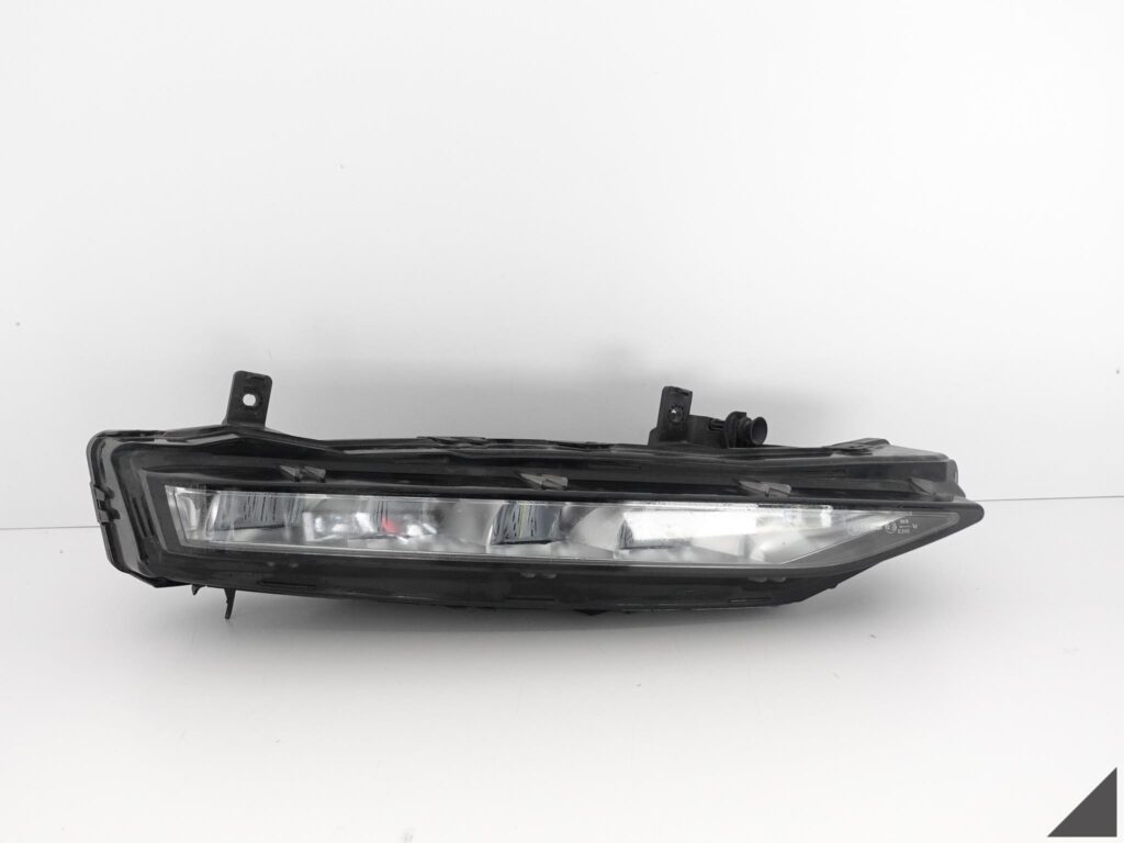 SKODA SUPERB 3V1 LIFT 19- LED DRL HALOGEN LEWY