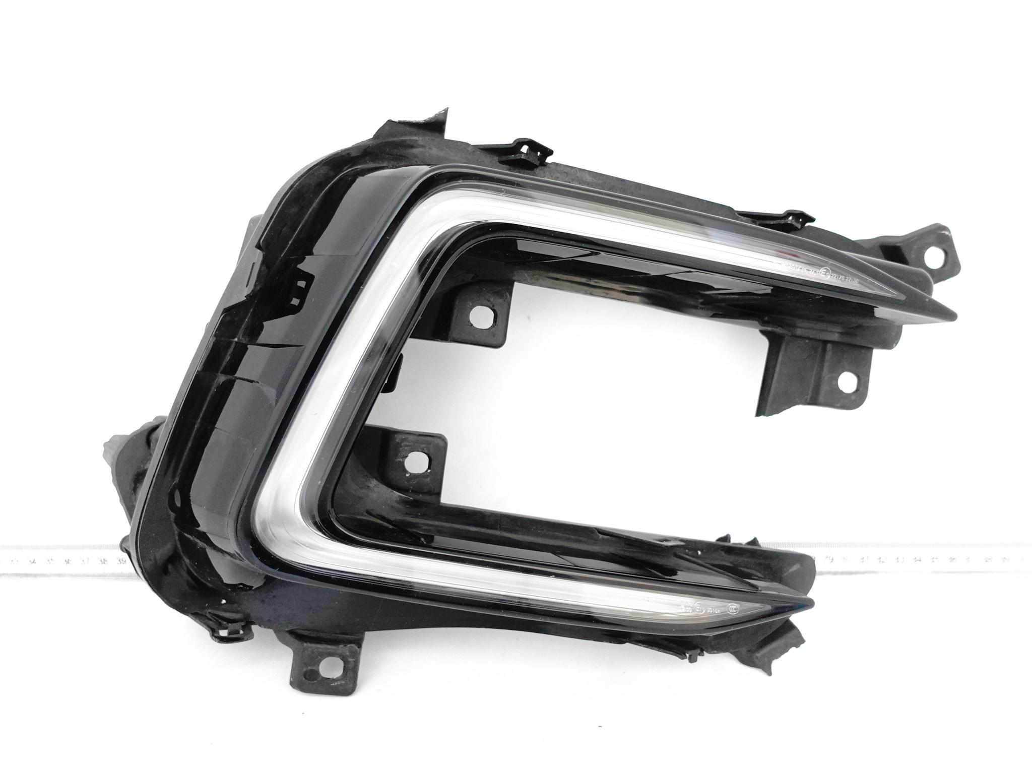 VW PASSAT B8 3GD GTE LIFT 19-23 LAMPA LED DRL PRAWY W ZDERZAK PRZÓD VW PASSAT B8 3GD GTE LIFT 19-23 LAMPA LED DRL PRAWY W ZDERZAK PRZÓD