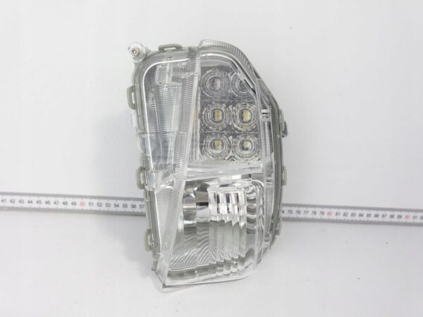 TOYOTA PRIUS III XW30 HYBRID 11-15 LIFT LAMPA HALOGEN LED DRL PRAWA EU NOWA TOYOTA PRIUS III XW30 HYBRID 11-15 LIFT LAMPA HALOGEN LED DRL PRAWA EU NOWA