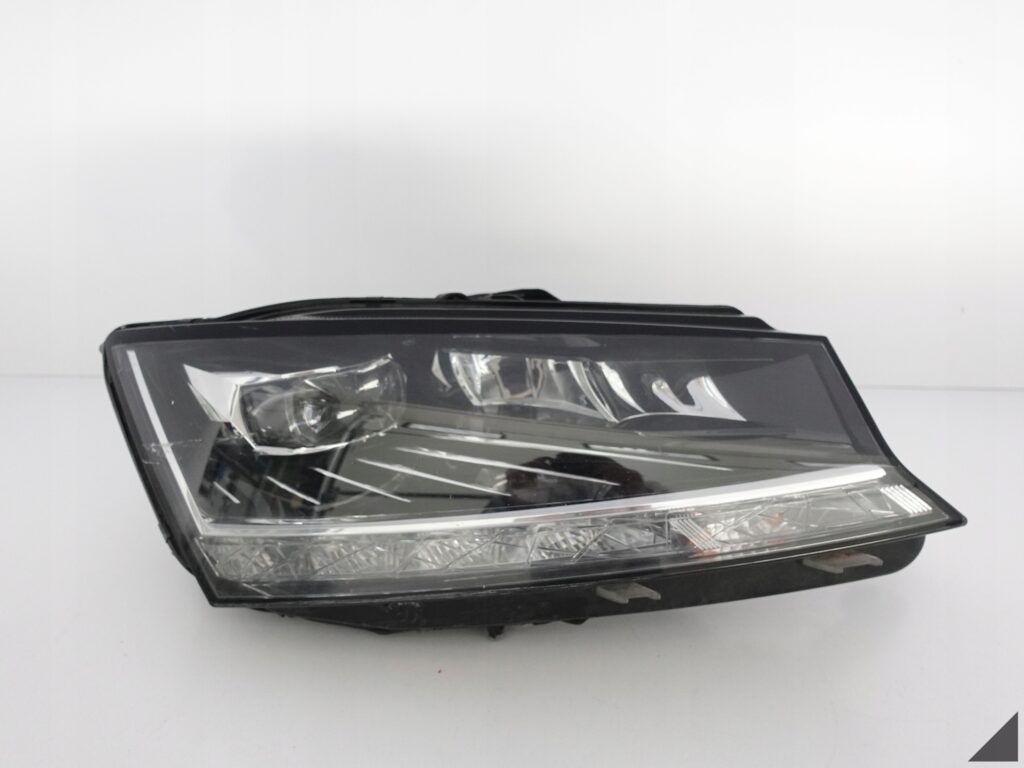 SKODA FABIA III LIFT 6V1 18-21 LAMPA FULL LED R EU