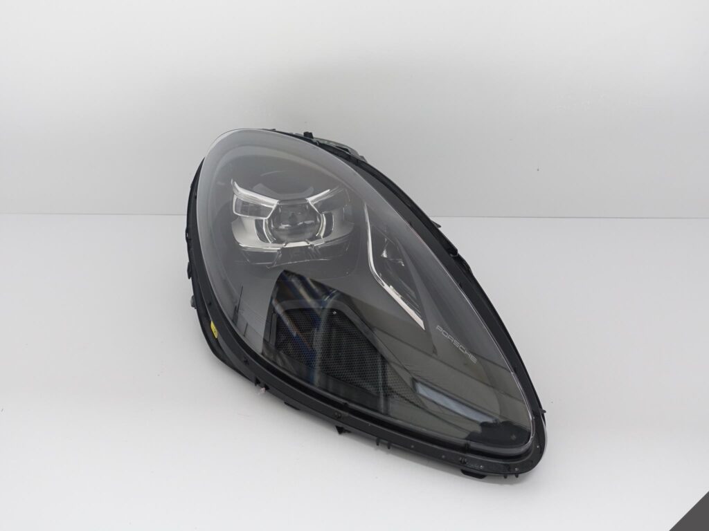 PORSCHE MACAN 95B LIFT 18- LAMPA FULL LED PRAWA EU PORSCHE MACAN 95B LIFT 18- LAMPA FULL LED PRAWA EU