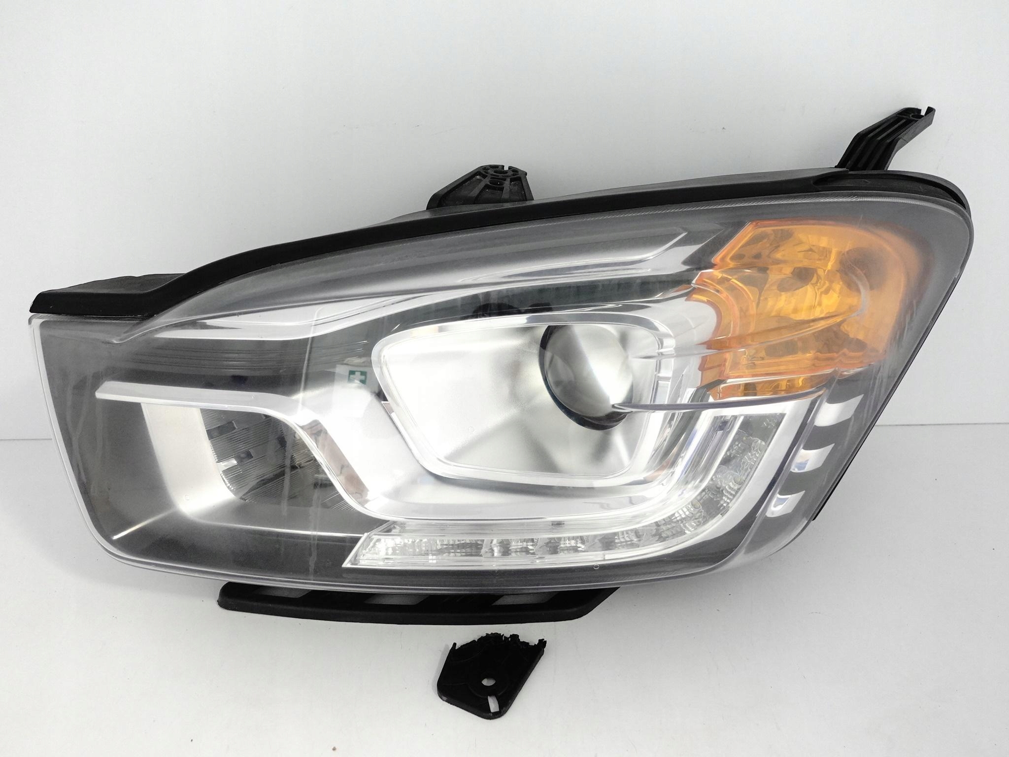 SSANGYONG KORANDO III 3 LIFT 12-17 LAMPA LEWA PRZÓD EU SSANGYONG KORANDO III 3 LIFT 12-17 LAMPA LEWA PRZÓD EU