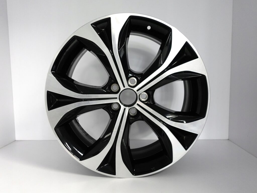 TOYOTA HIGHLANDER IV 4 XU70 19- FELGA 8JX20 ET35 5X114,3 TOYOTA HIGHLANDER IV 4 XU70 19- FELGA 8JX20 ET35 5X114,3