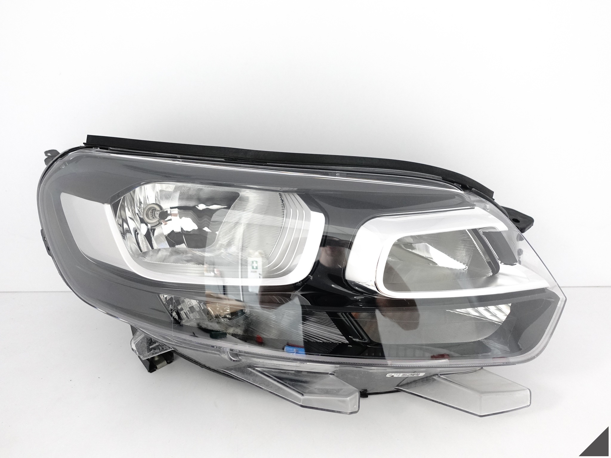 CITROEN JUMPY III OPEL ZAFIRA LIFE VIVARO C 16- LAMPA ZWYKŁA HALOGEN PRAWA CITROEN JUMPY III OPEL ZAFIRA LIFE VIVARO C 16- LAMPA ZWYKŁA HALOGEN PRAWA