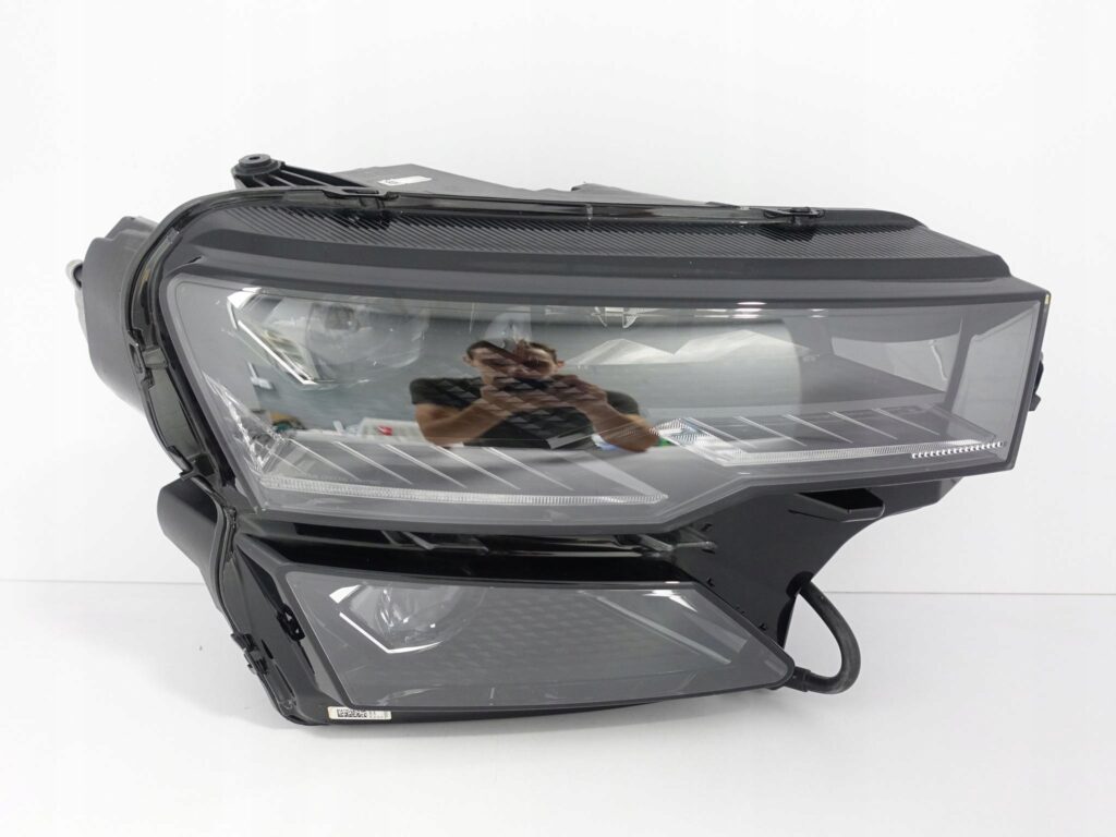 SKODA KAROQ 57B LIFT 22- LAMPA FULL LED CRYSTAL LIGHTING PRAWA EU SKODA KAROQ 57B LIFT 22- LAMPA FULL LED CRYSTAL LIGHTING PRAWA EU