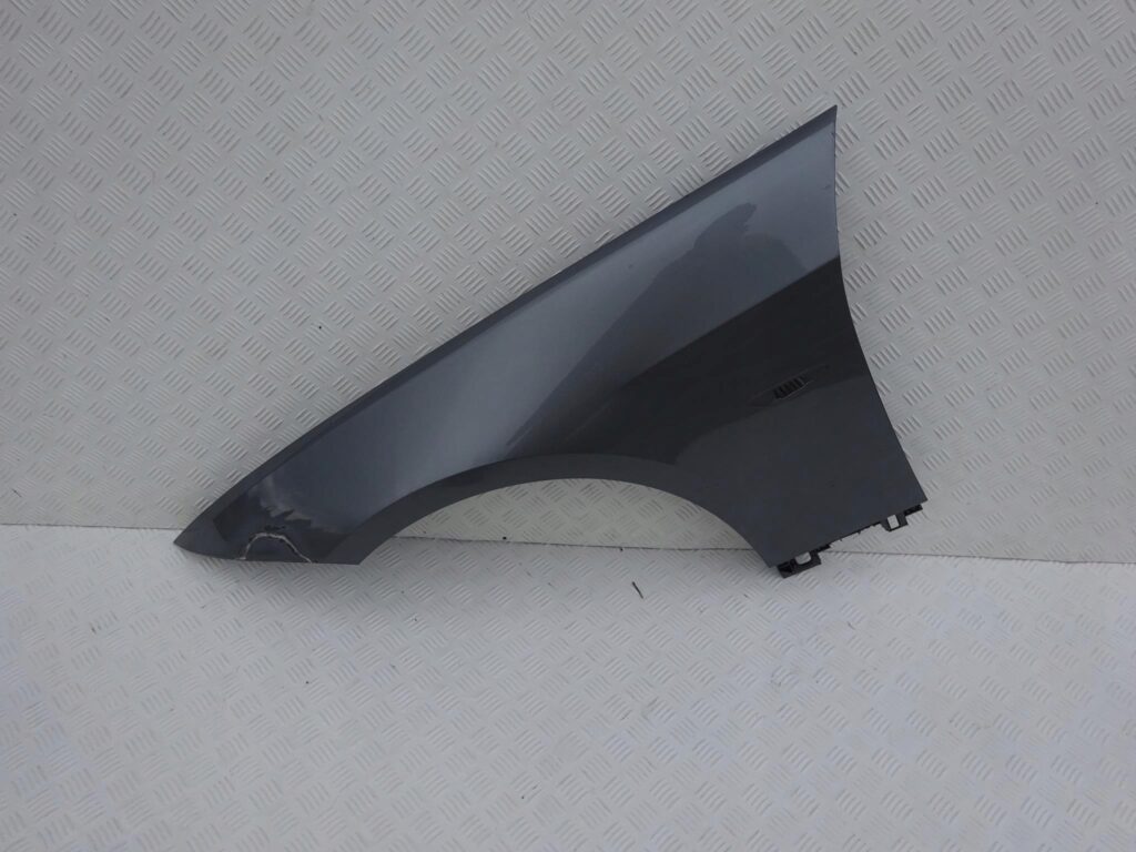 BMW E92 E93 BŁOTNIK LEWY PRZOD 7146065 PRZEDNI